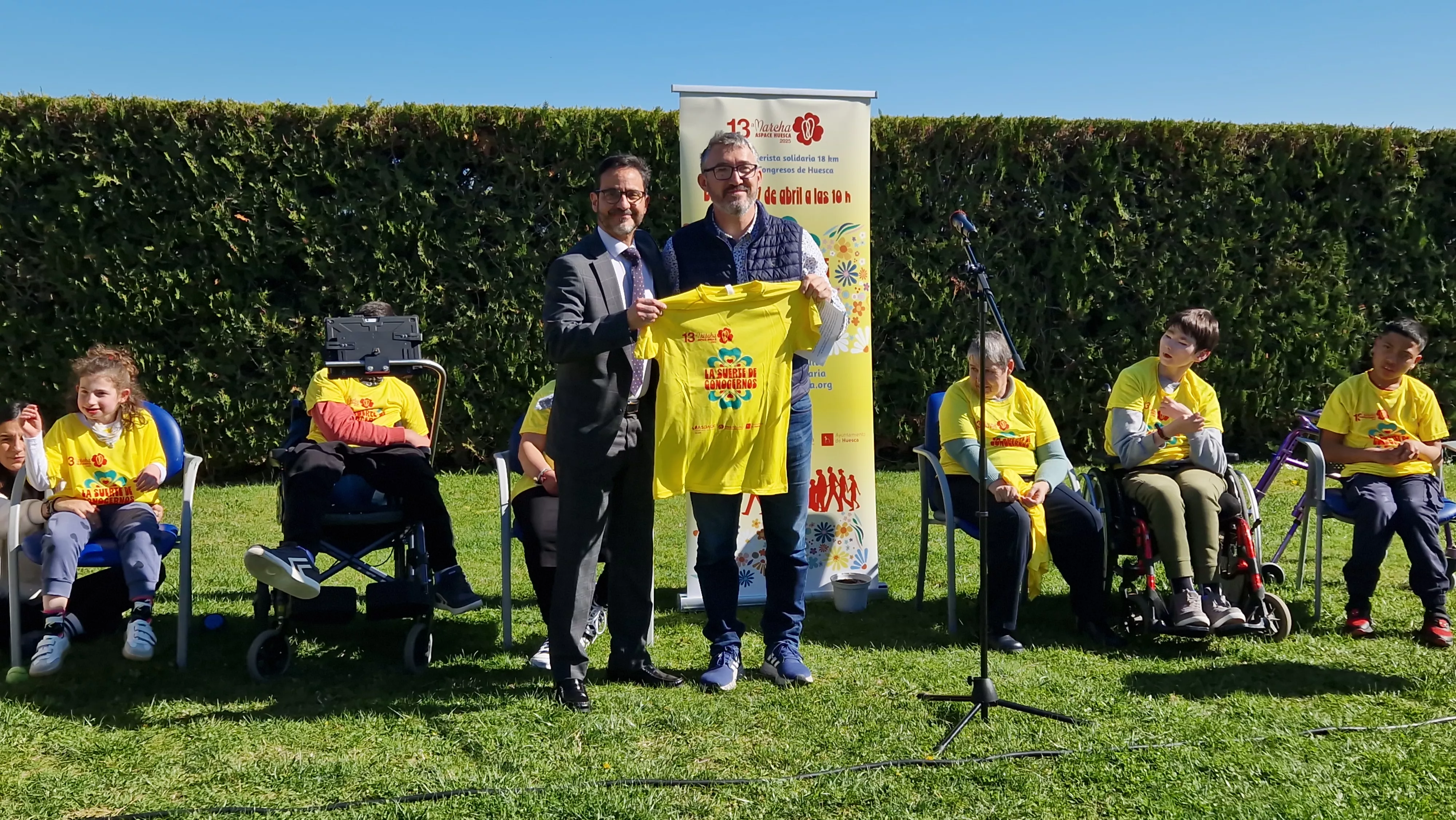 Se presenta la camiseta de la 13ª Marcha Aspace Huesca. Foto Myriam Martínez