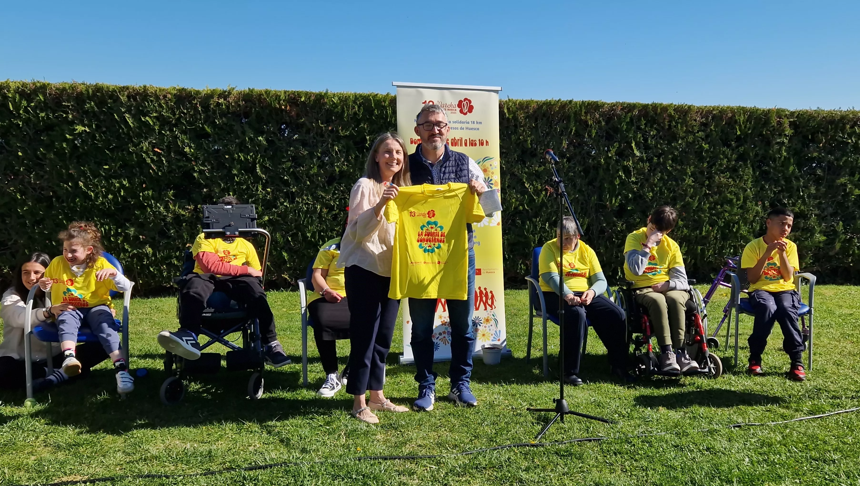 Se presenta la camiseta de la 13ª Marcha Aspace Huesca. Foto Myriam Martínez