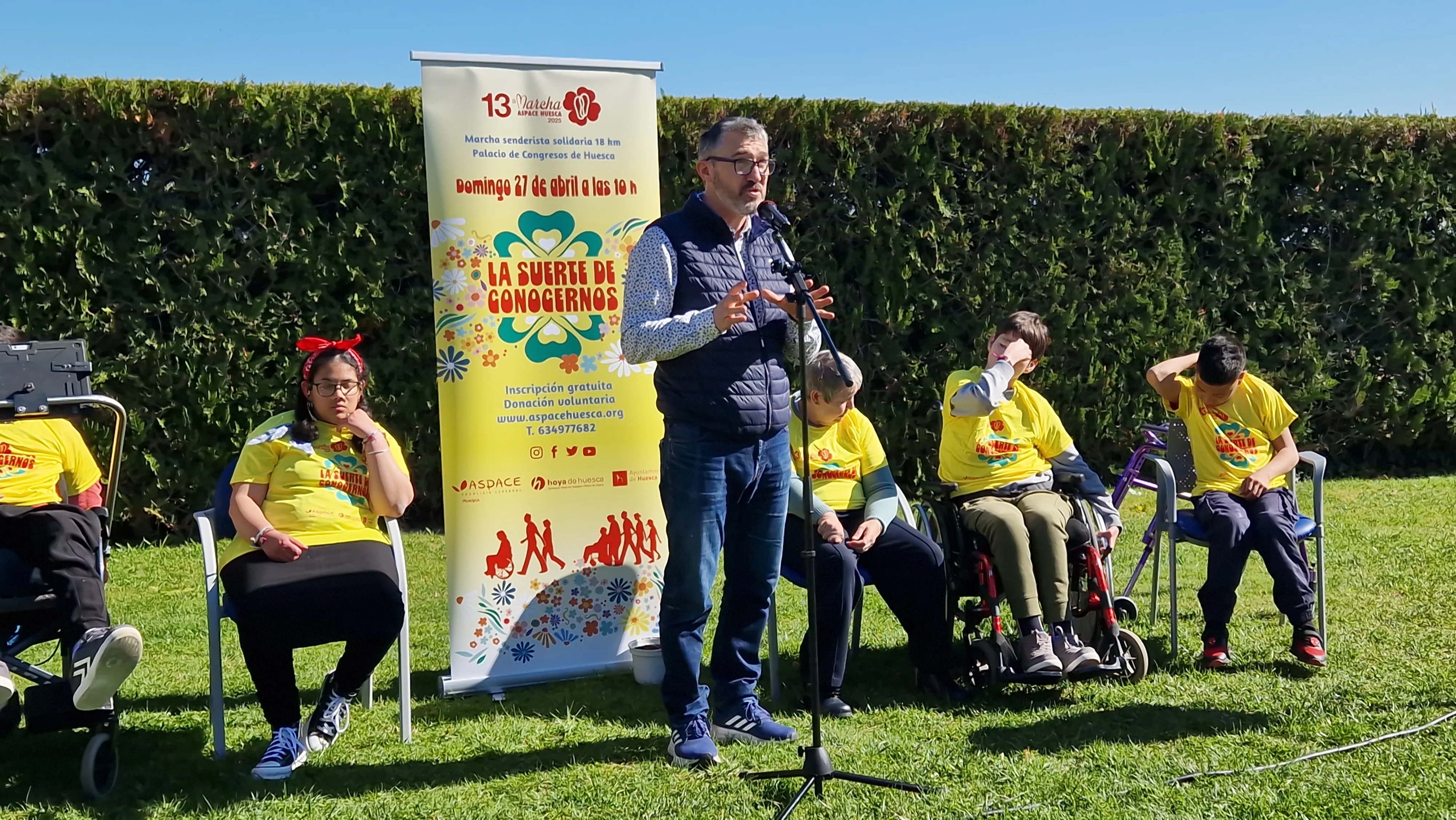 Se presenta la camiseta de la 13ª Marcha Aspace Huesca. Foto Myriam Martínez