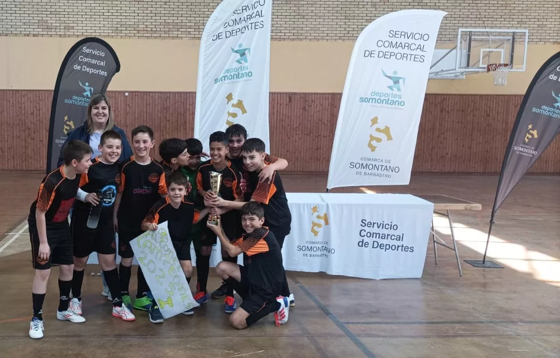 HALCONES MONZÓN (alevín)