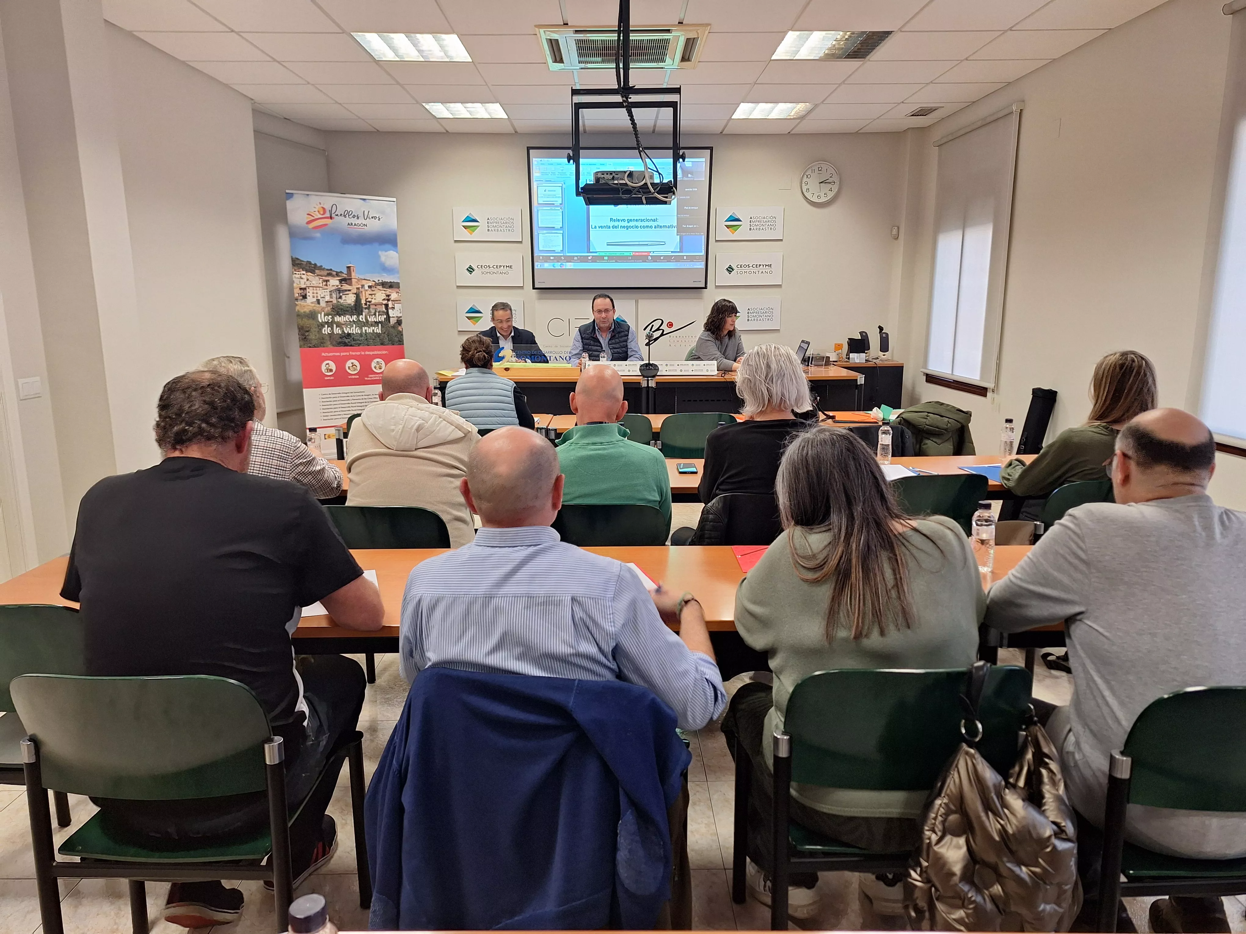 Taller sobre la venta de los negocios como alternativa ante la falta de relevo generacional