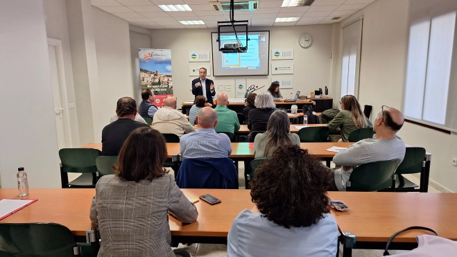 David Moreno se dirige a los presentes David Moreno se dirige a los presentes