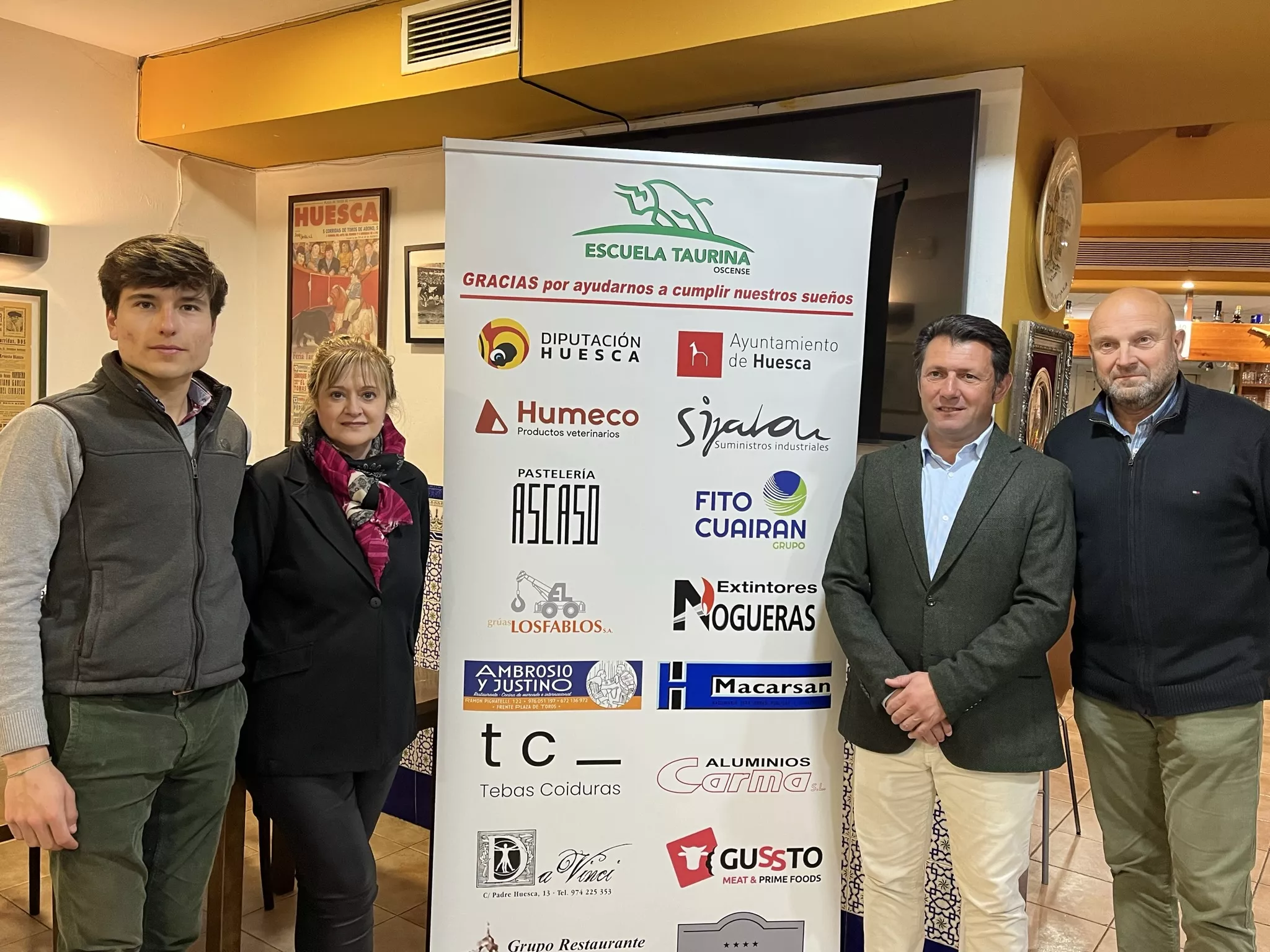 Boné, Ruiz, "El Molinero" y Ciprés, en la presentación de la Clase Práctica de Huesca. Foto: Adri Mora