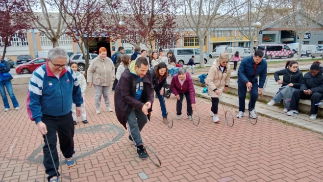Juegos en el Barrio de la Encarnación, aros