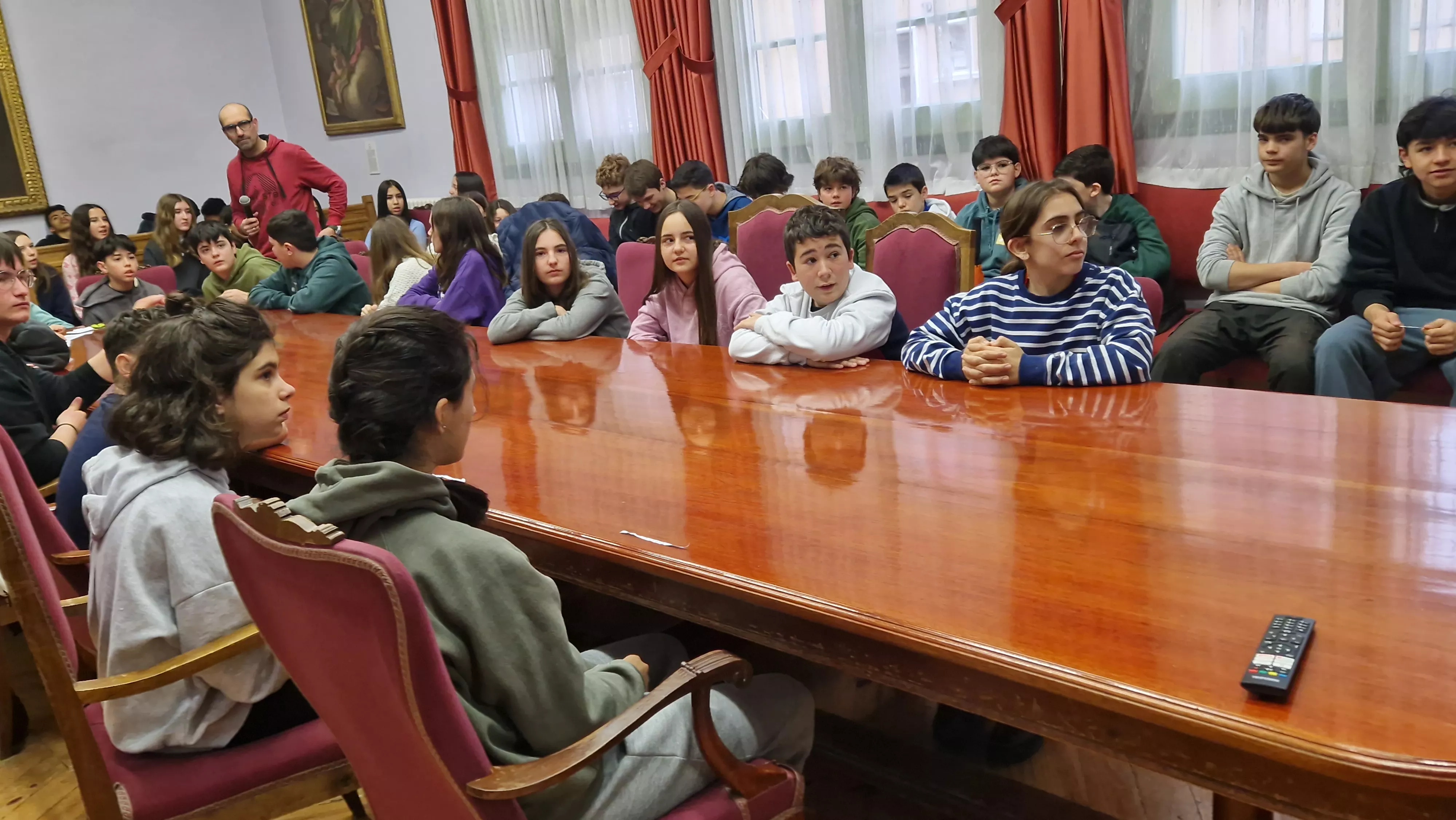 Videoconferencia del IES Ramón y Cajal con el 25 de abril de Alfafar. Foto Myriam Martínez