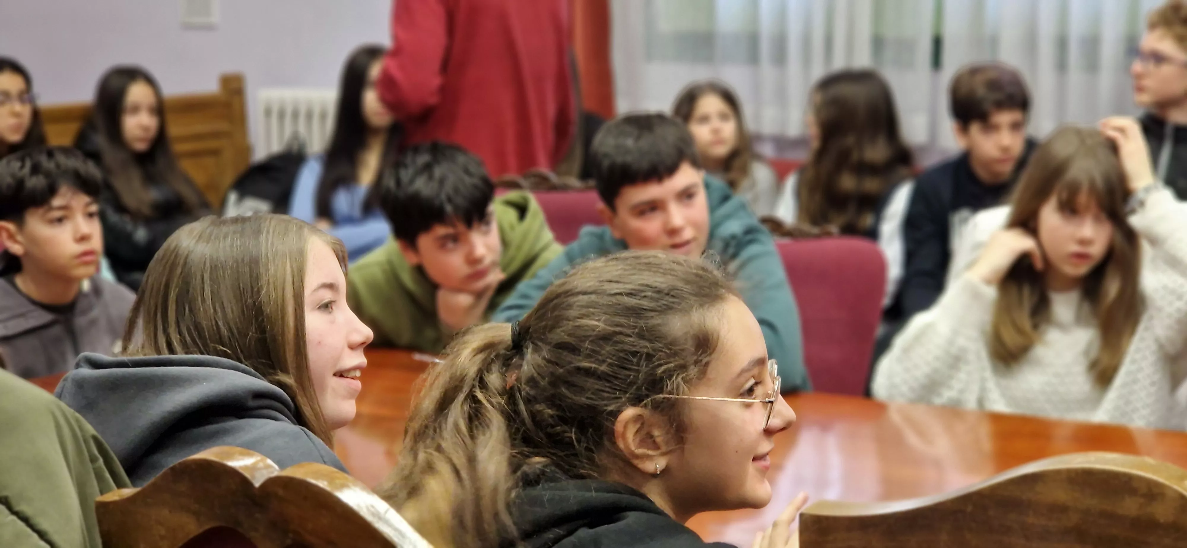 Videoconferencia del IES Ramón y Cajal con el 25 de abril de Alfafar. Foto Myriam Martínez