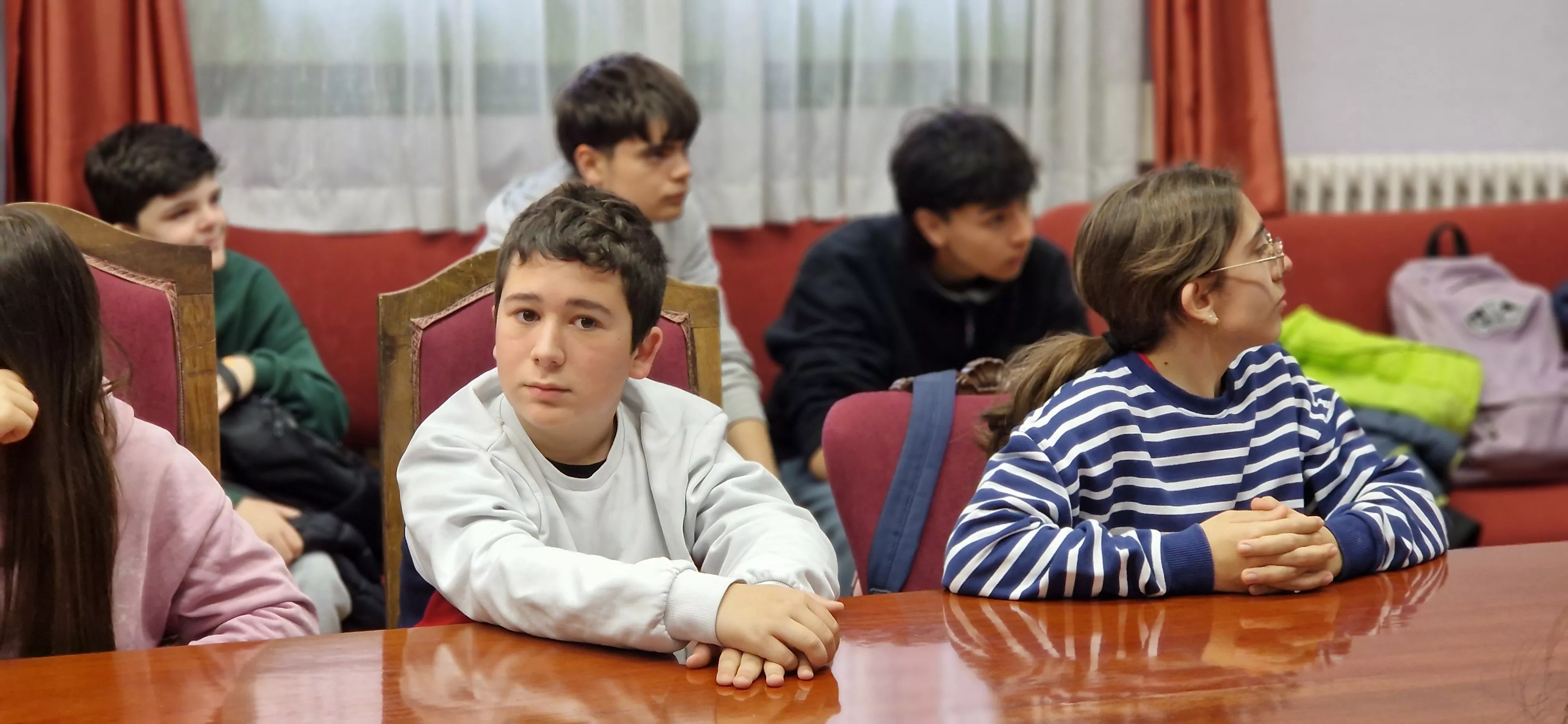 Videoconferencia del IES Ramón y Cajal con el 25 de abril de Alfafar. Foto Myriam Martínez