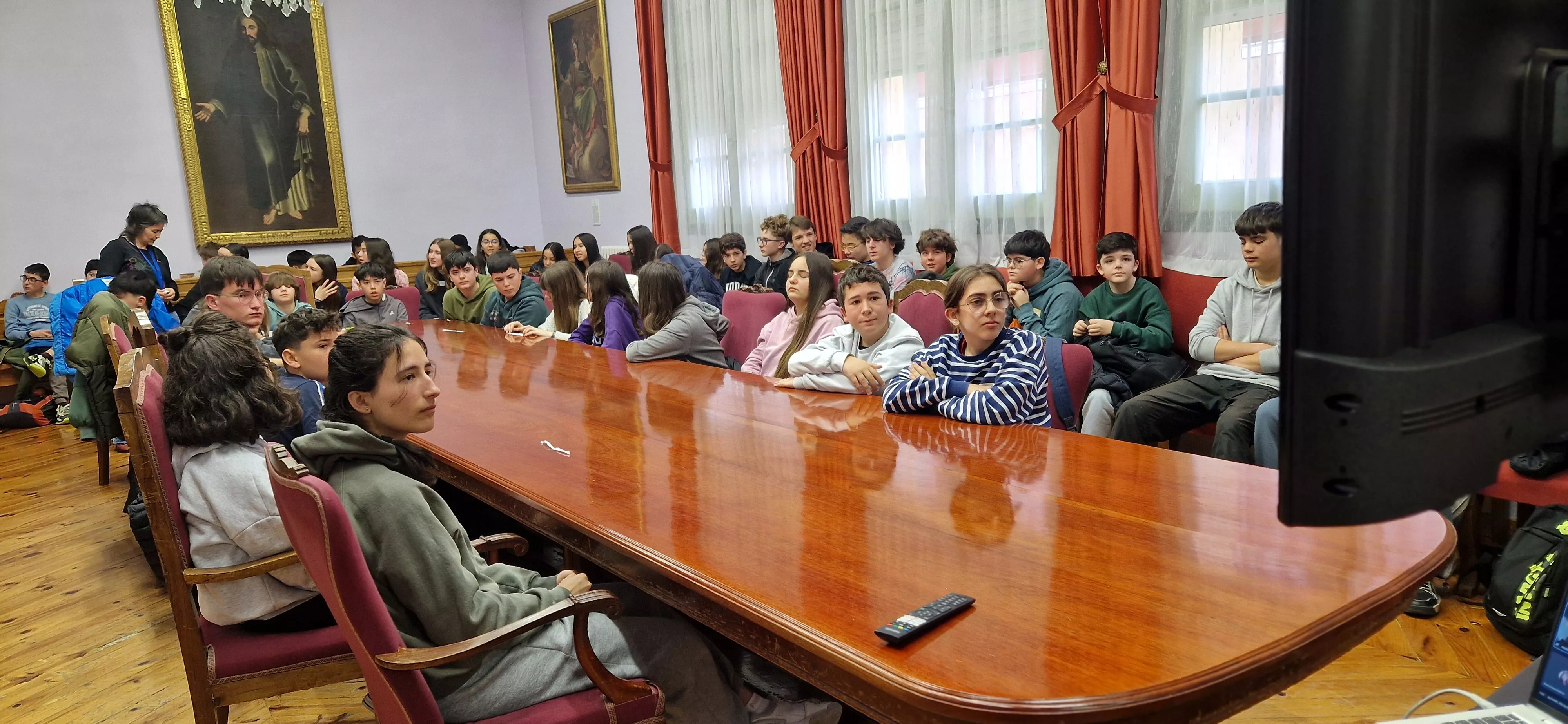 Videoconferencia del IES Ramón y Cajal con el 25 de abril de Alfafar. Foto Myriam Martínez