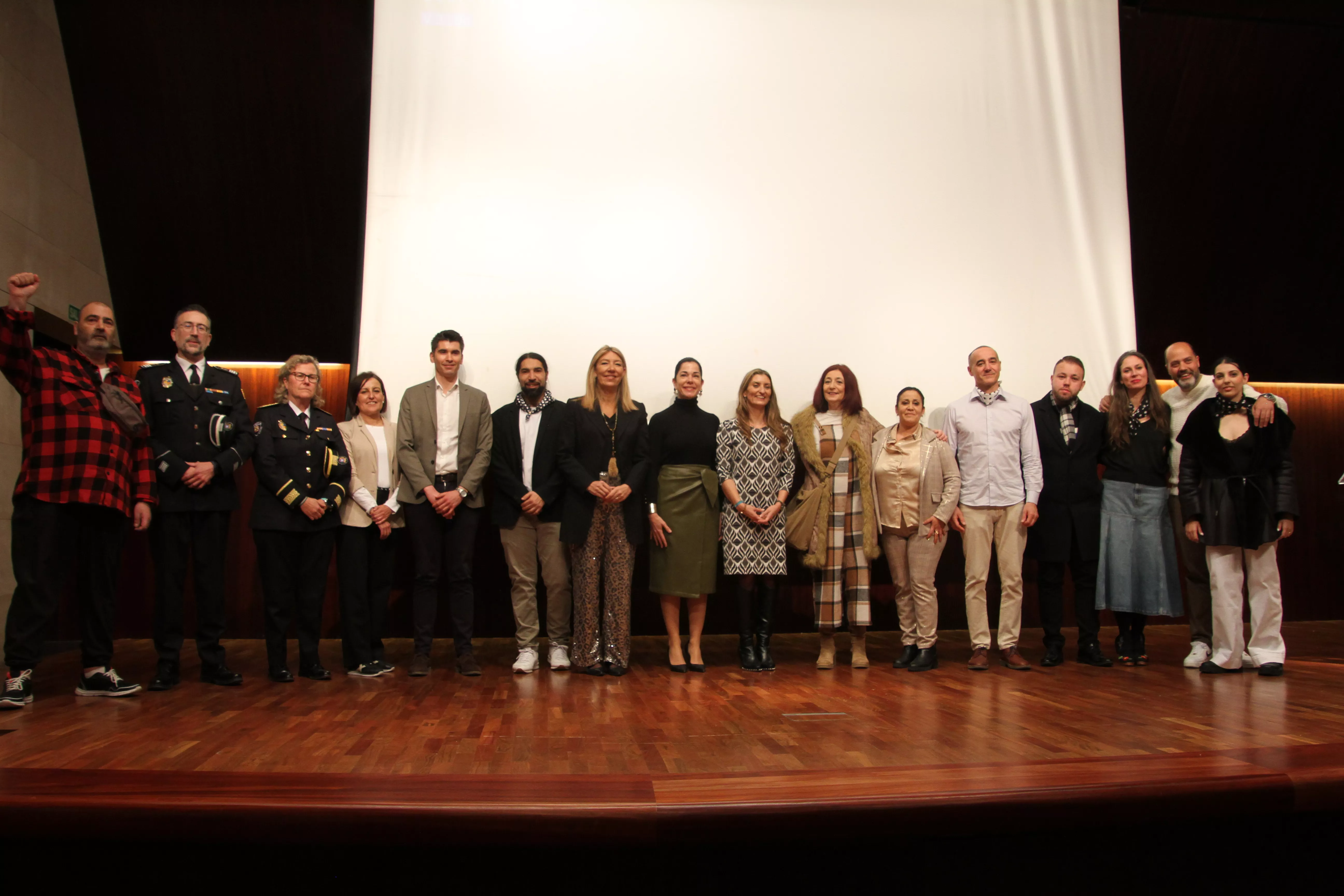 Celebración en Huesca del 600 aniversario de la llegada del pueblo gitano a España. Foto: Carlos Neofato