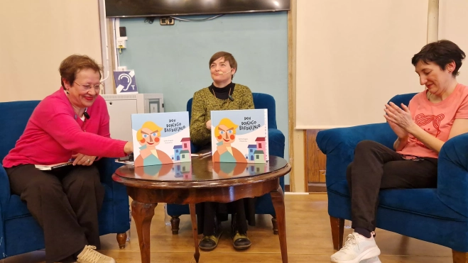 Charo Ochoa, Sandra Araguás y Vicky de Sus, presentando el álbum ilustrado Don Domingo Bardaringo. Foto Myriam Martínez