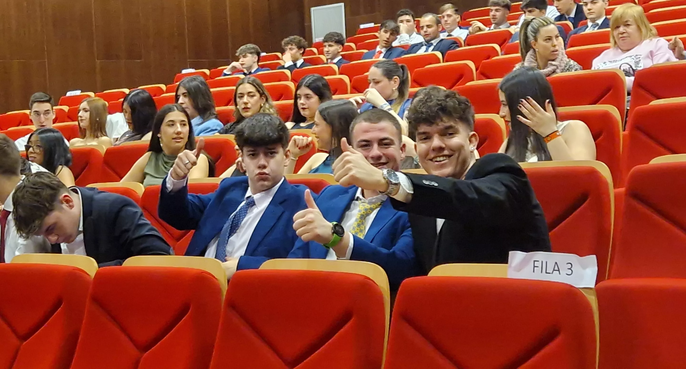 Fiesta anual del Colegio Mayor Universitario 'Ramón Acín'. Foto Myriam Martínez