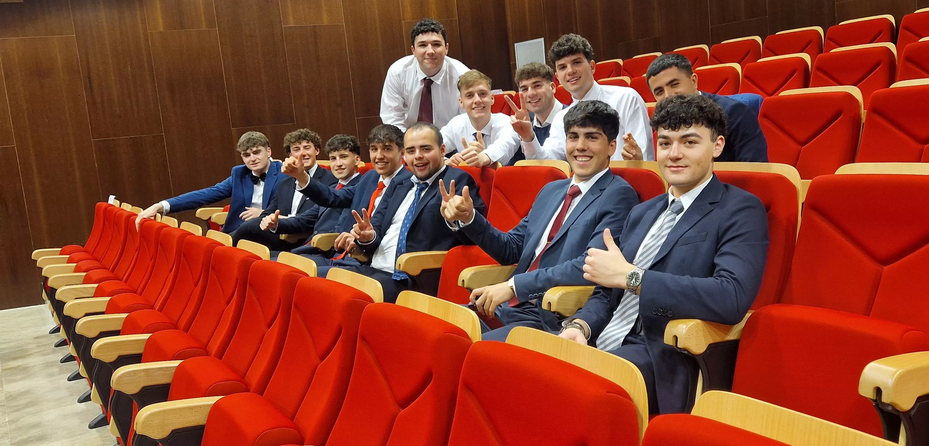 Fiesta anual del Colegio Mayor Universitario 'Ramón Acín'. Foto Myriam Martínez