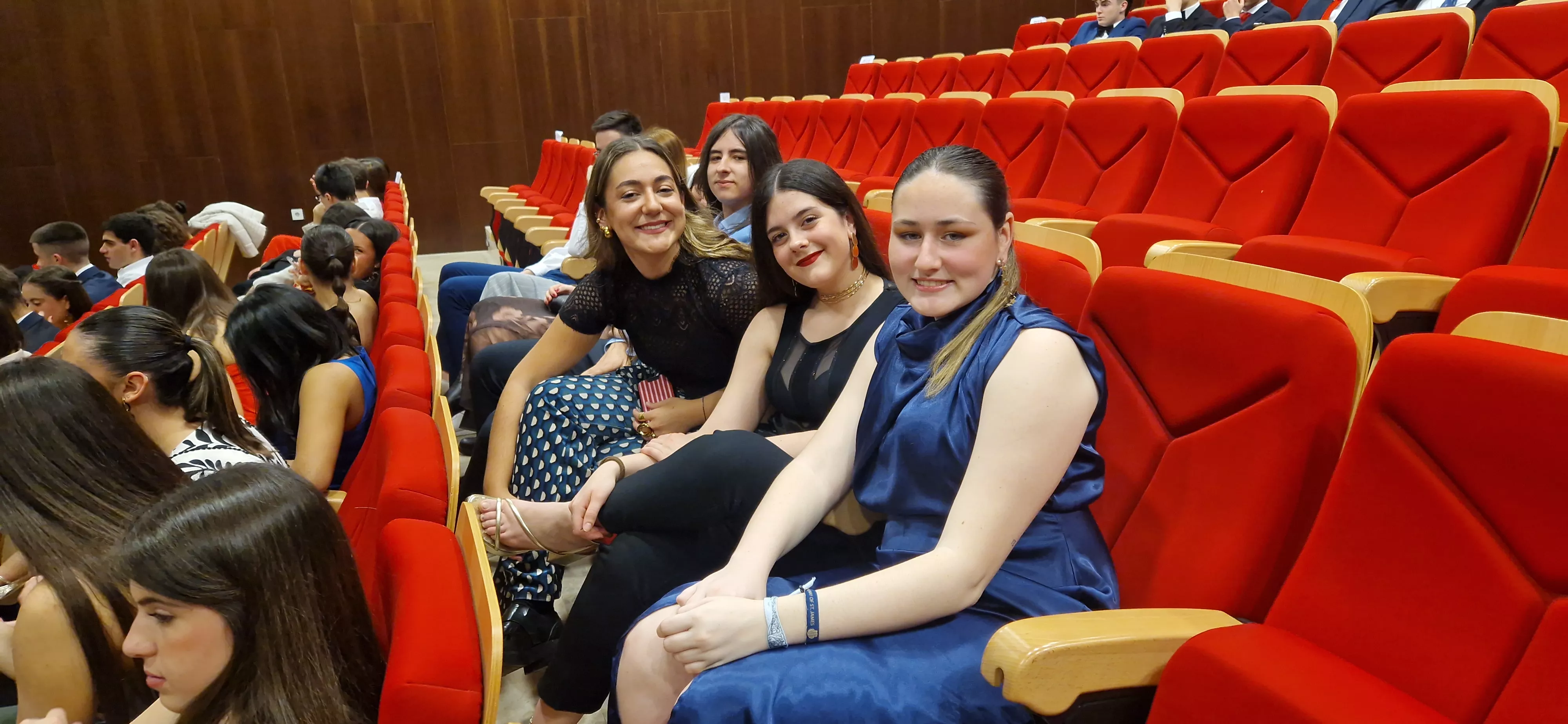 Fiesta anual del Colegio Mayor Universitario 'Ramón Acín'. Foto Myriam Martínez