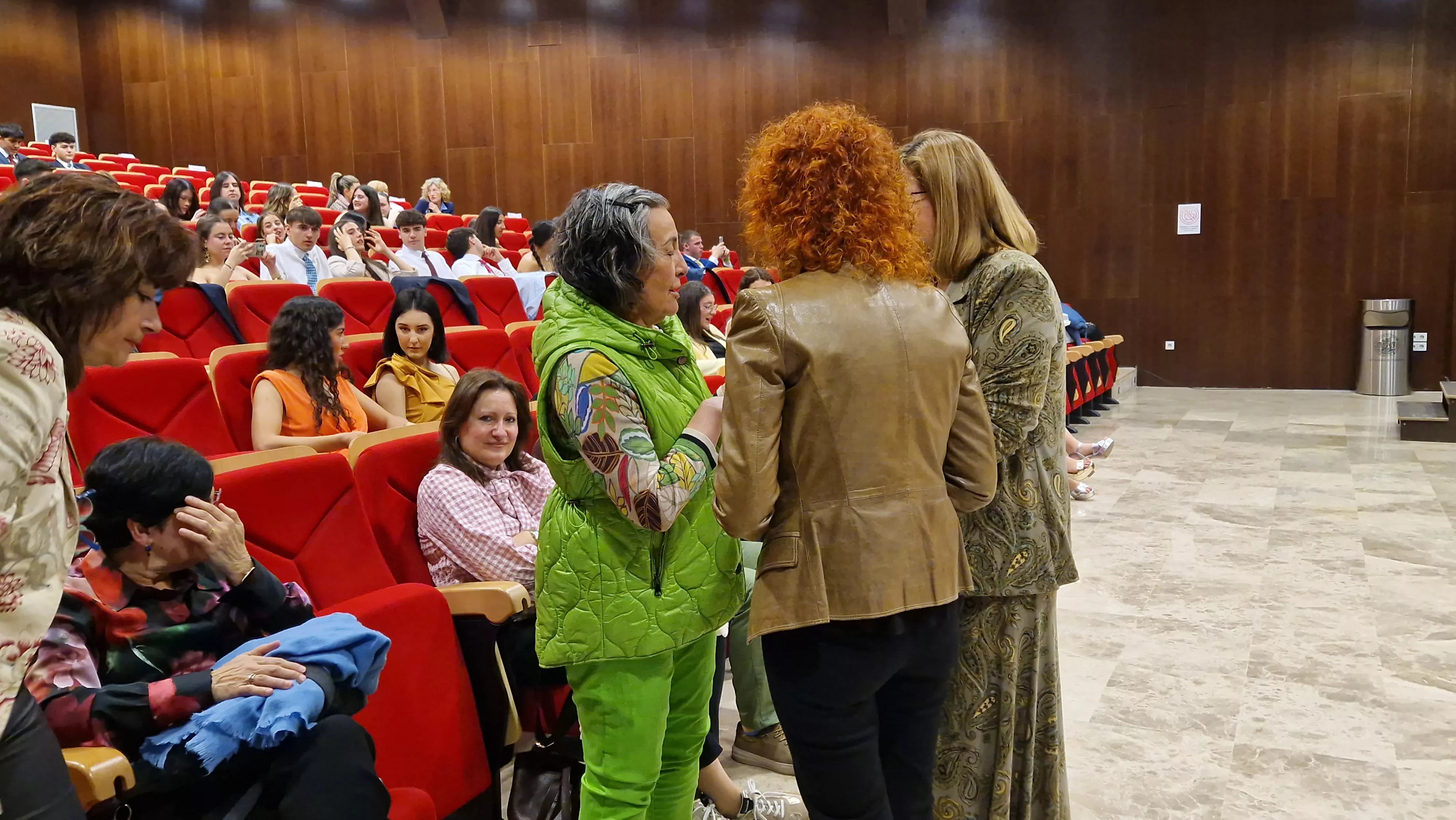 Fiesta anual del Colegio Mayor Universitario 'Ramón Acín'. Foto Myriam Martínez