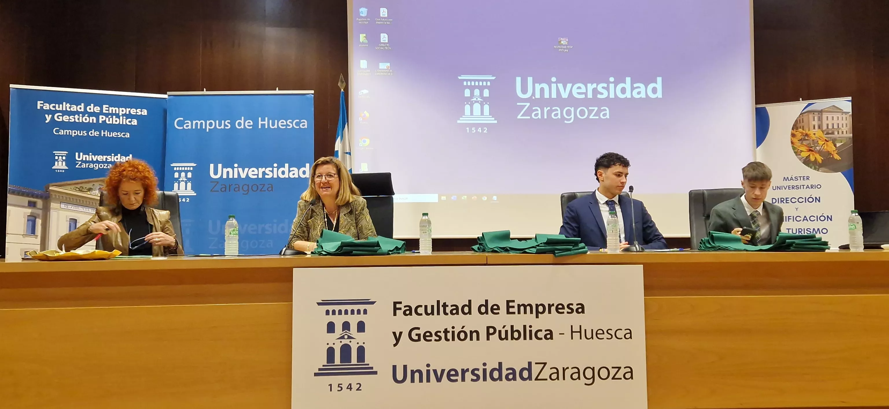 Fiesta anual del Colegio Mayor Universitario 'Ramón Acín'. Foto Myriam Martínez