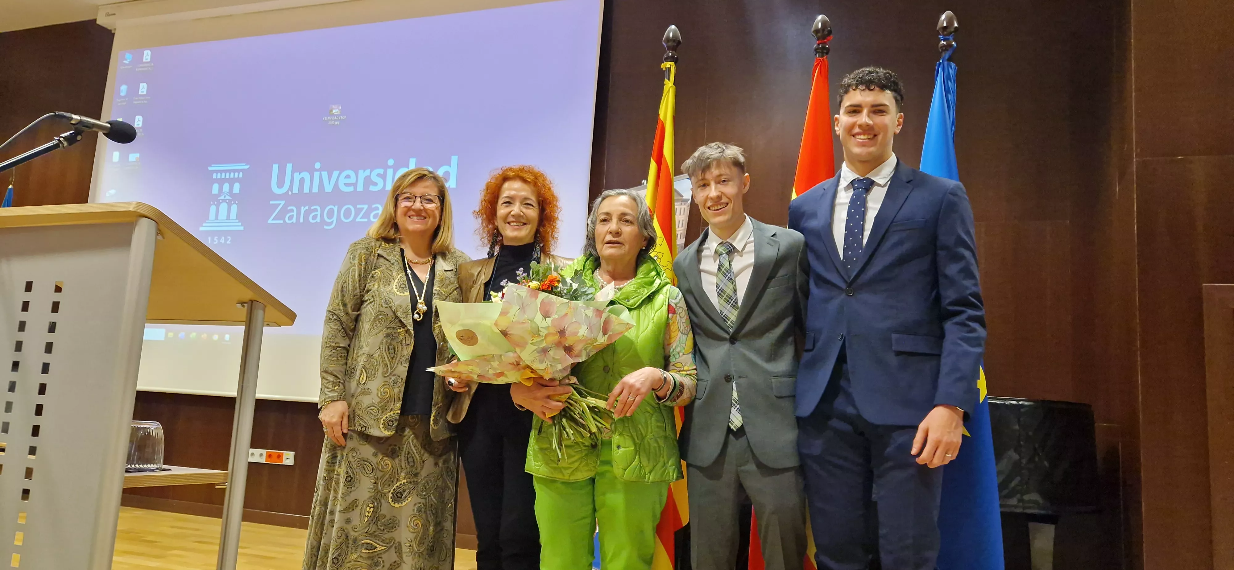 Elena Navasa ha recibido un homenaje. Foto Myriam Martínez