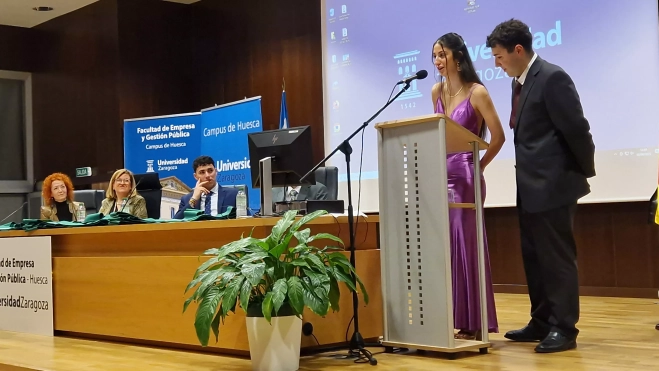 Fiesta anual del Colegio Mayor Universitario 'Ramón Acín'. Foto Myriam Martínez