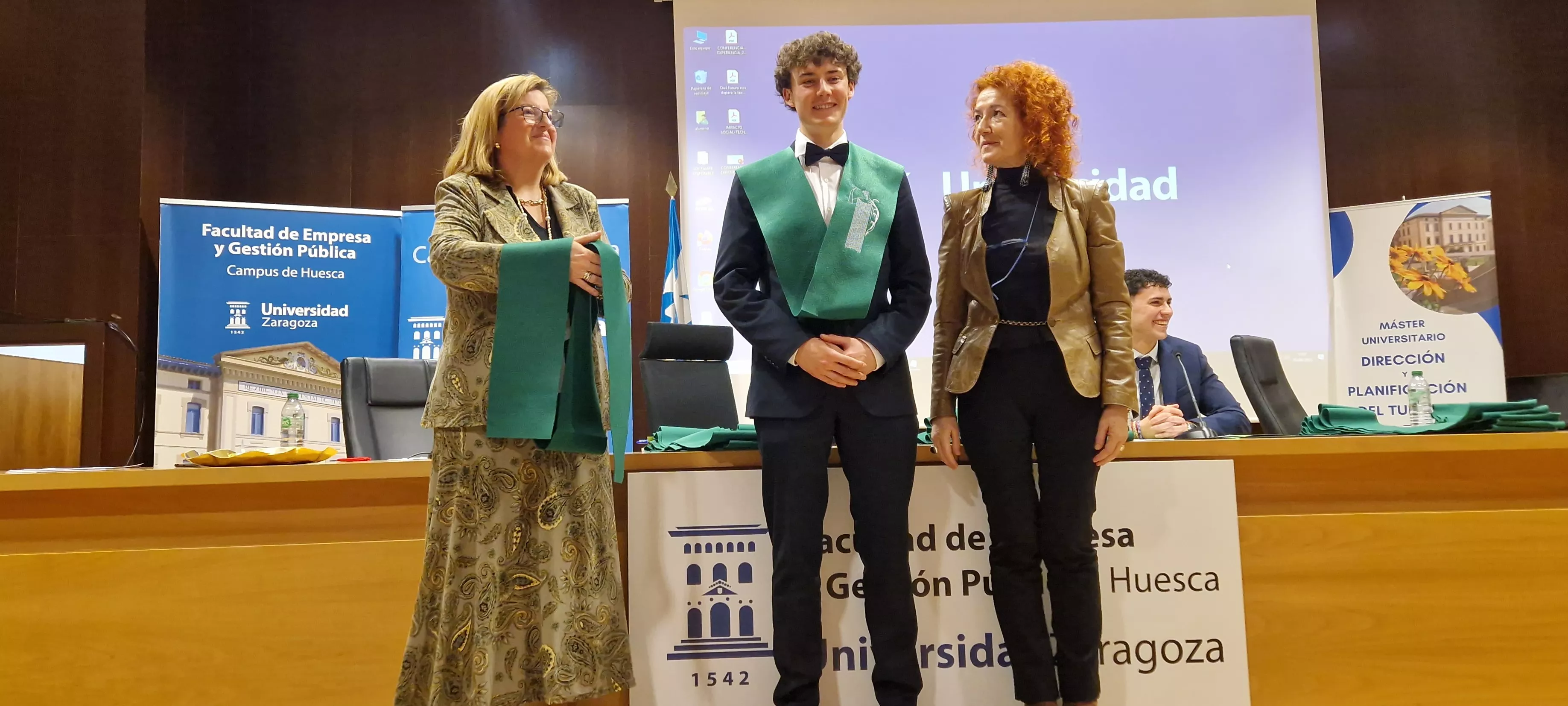 Fiesta anual del Colegio Mayor Universitario 'Ramón Acín'. Foto Myriam Martínez