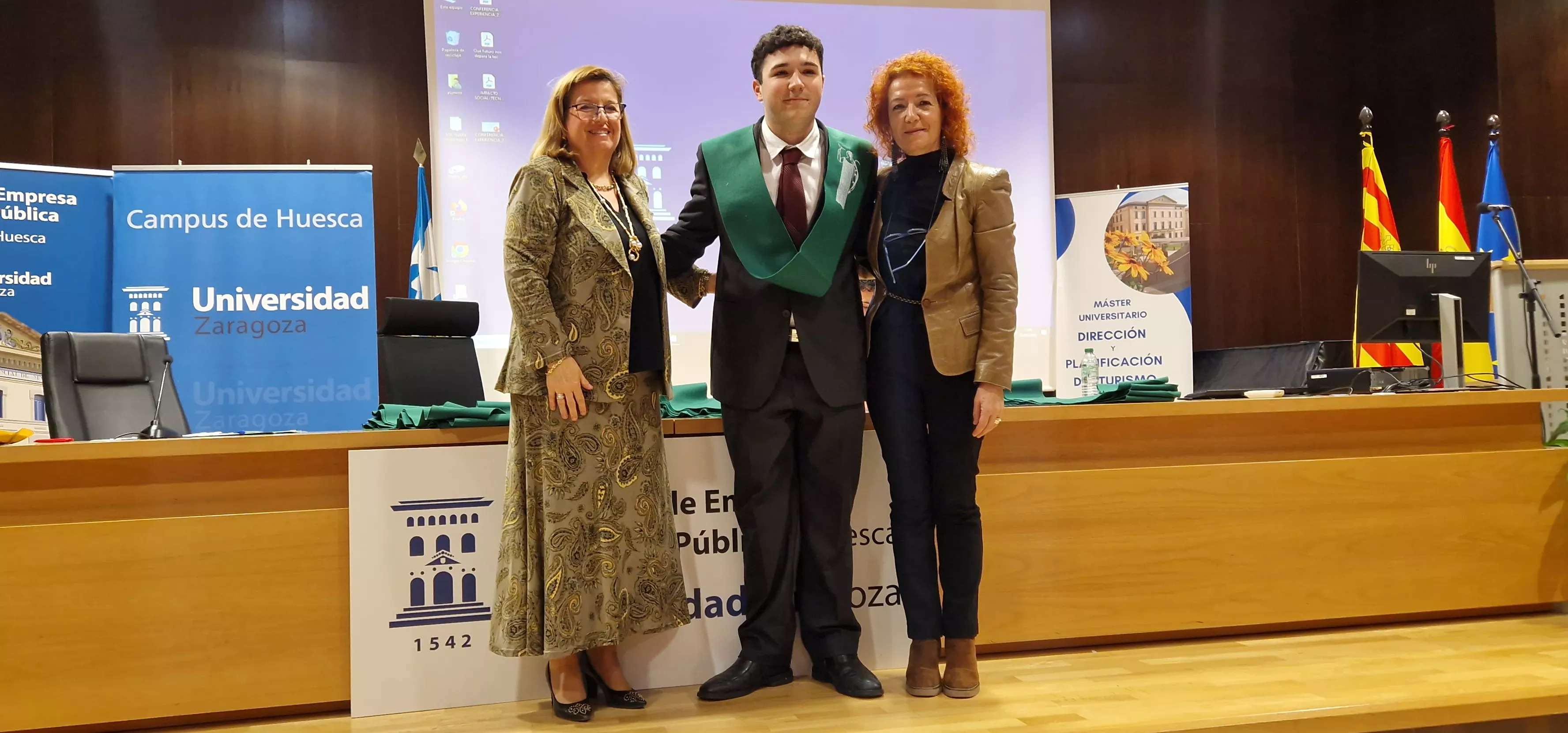 Fiesta anual del Colegio Mayor Universitario 'Ramón Acín'. Foto Myriam Martínez