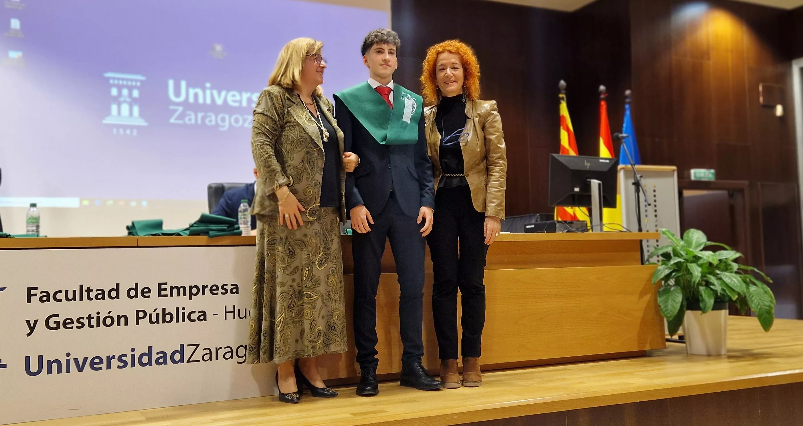 Fiesta anual del Colegio Mayor Universitario 'Ramón Acín'. Foto Myriam Martínez