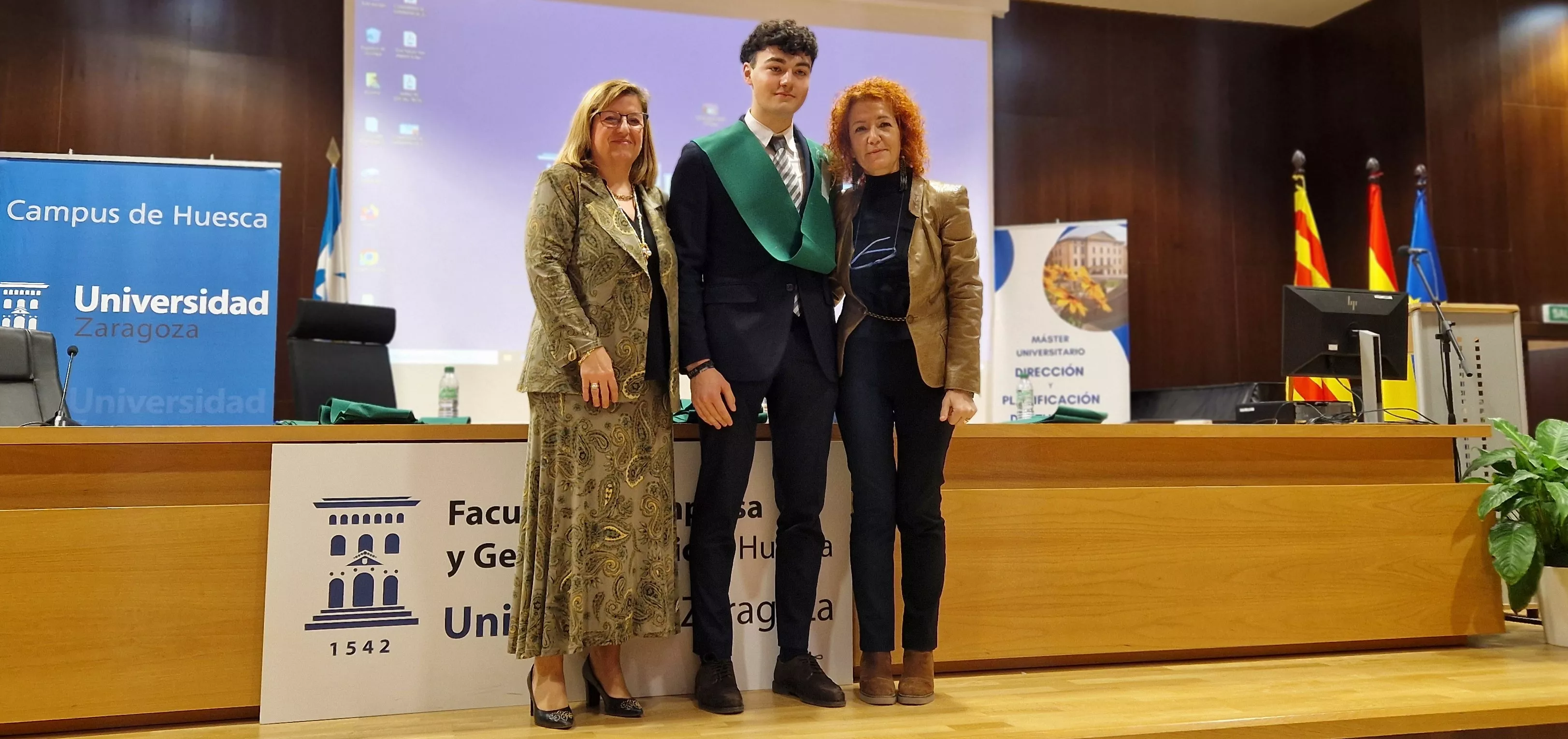 Fiesta anual del Colegio Mayor Universitario 'Ramón Acín'. Foto Myriam Martínez