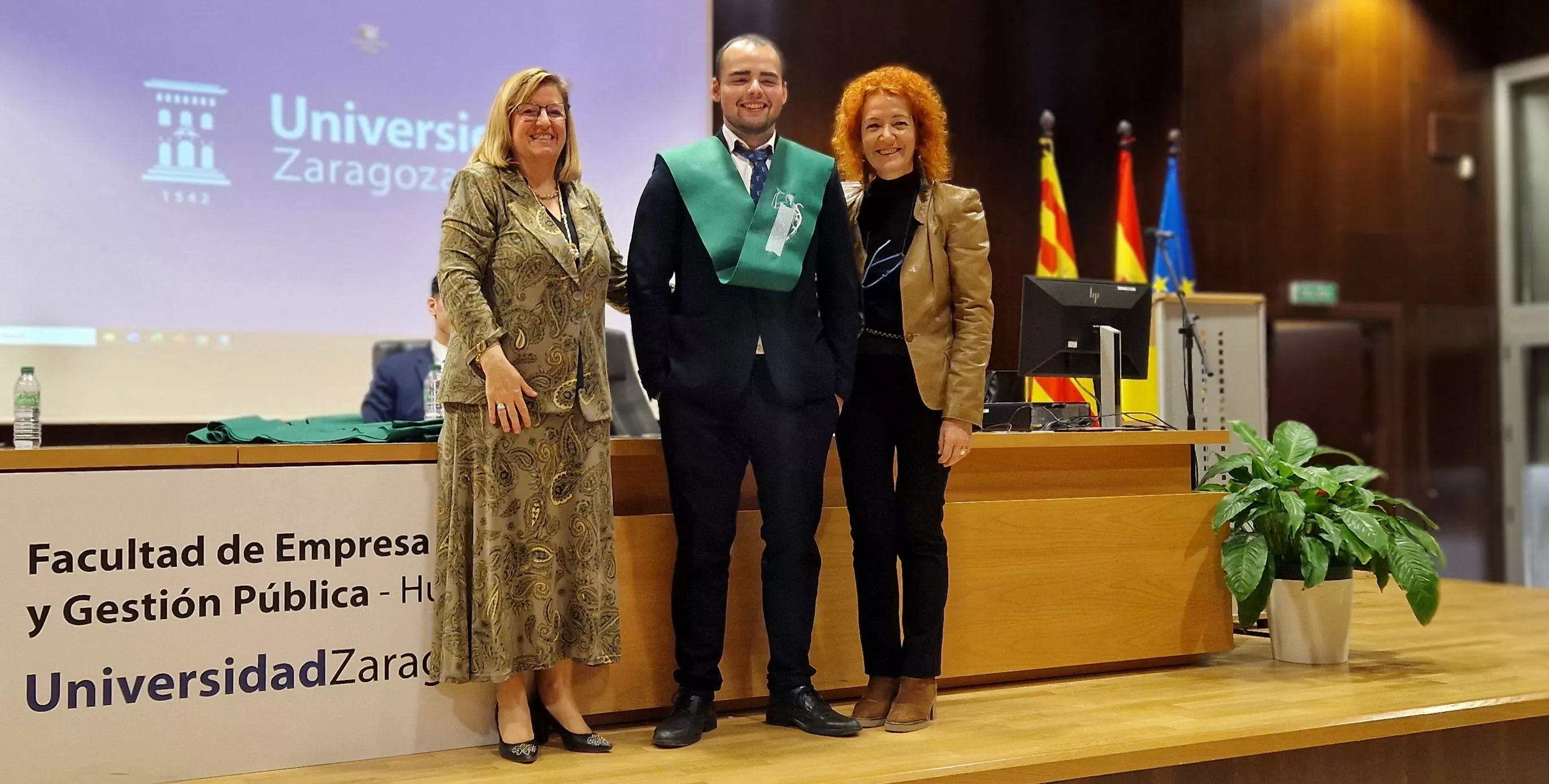 Fiesta anual del Colegio Mayor Universitario 'Ramón Acín'. Foto Myriam Martínez