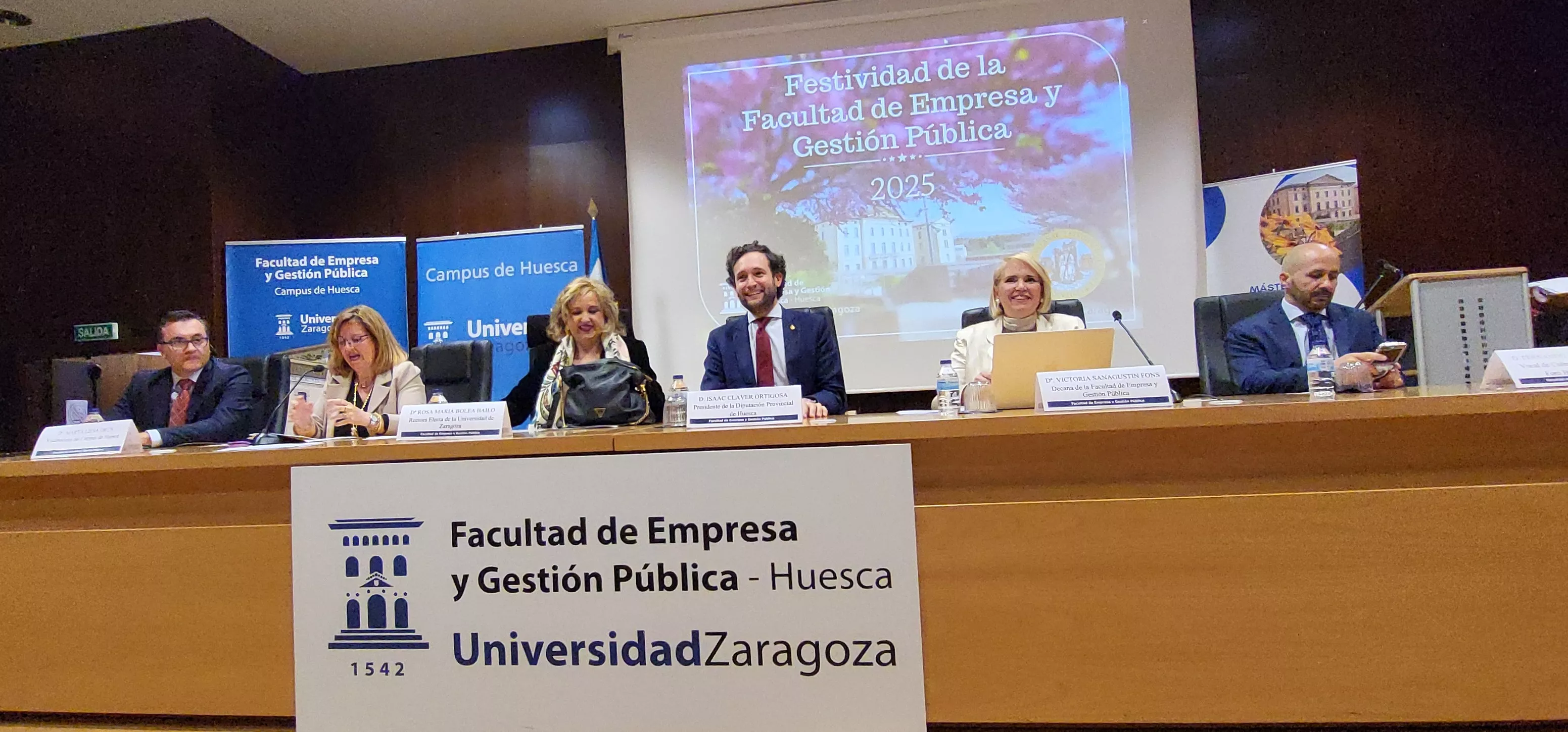 Acto de graduación de la Facultad de Empresa y Gestión Pública de Huesca 2025. Foto Mercedes Manterola