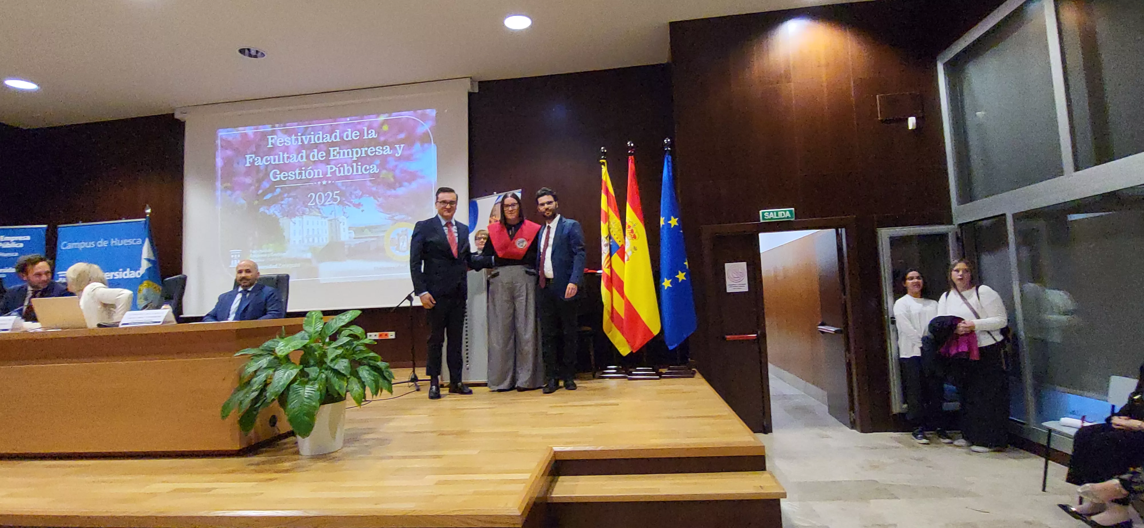 Acto de graduación de la Facultad de Empresa y Gestión Pública de Huesca 2025. Foto Mercedes Manterola