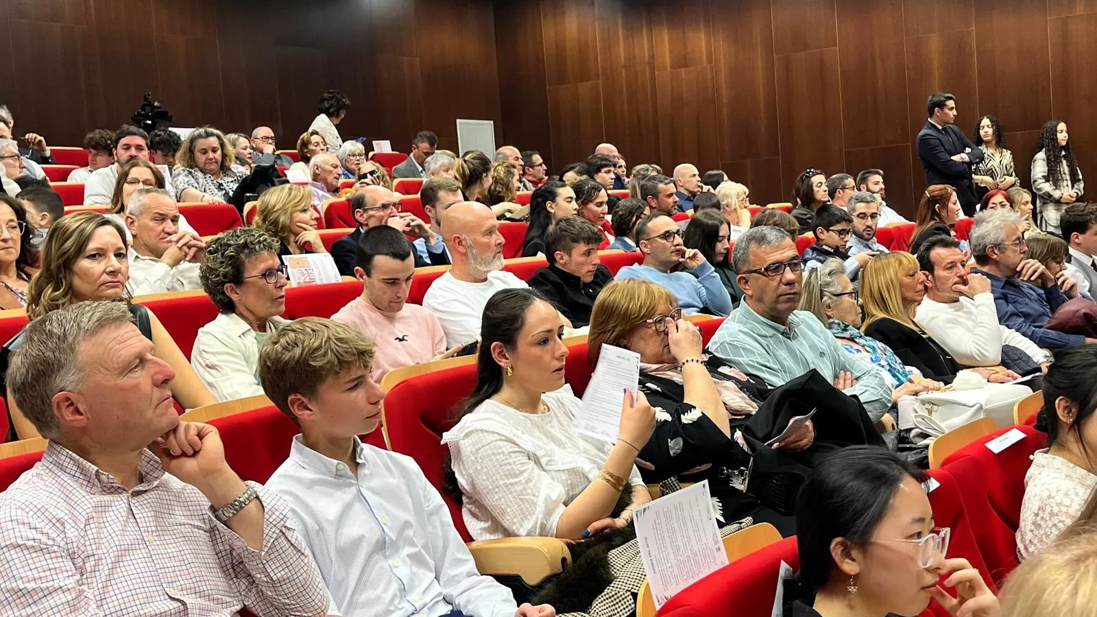 Acto de graduación de la Facultad de Empresa y Gestión Pública de Huesca 2025. Foto Mercedes Manterola