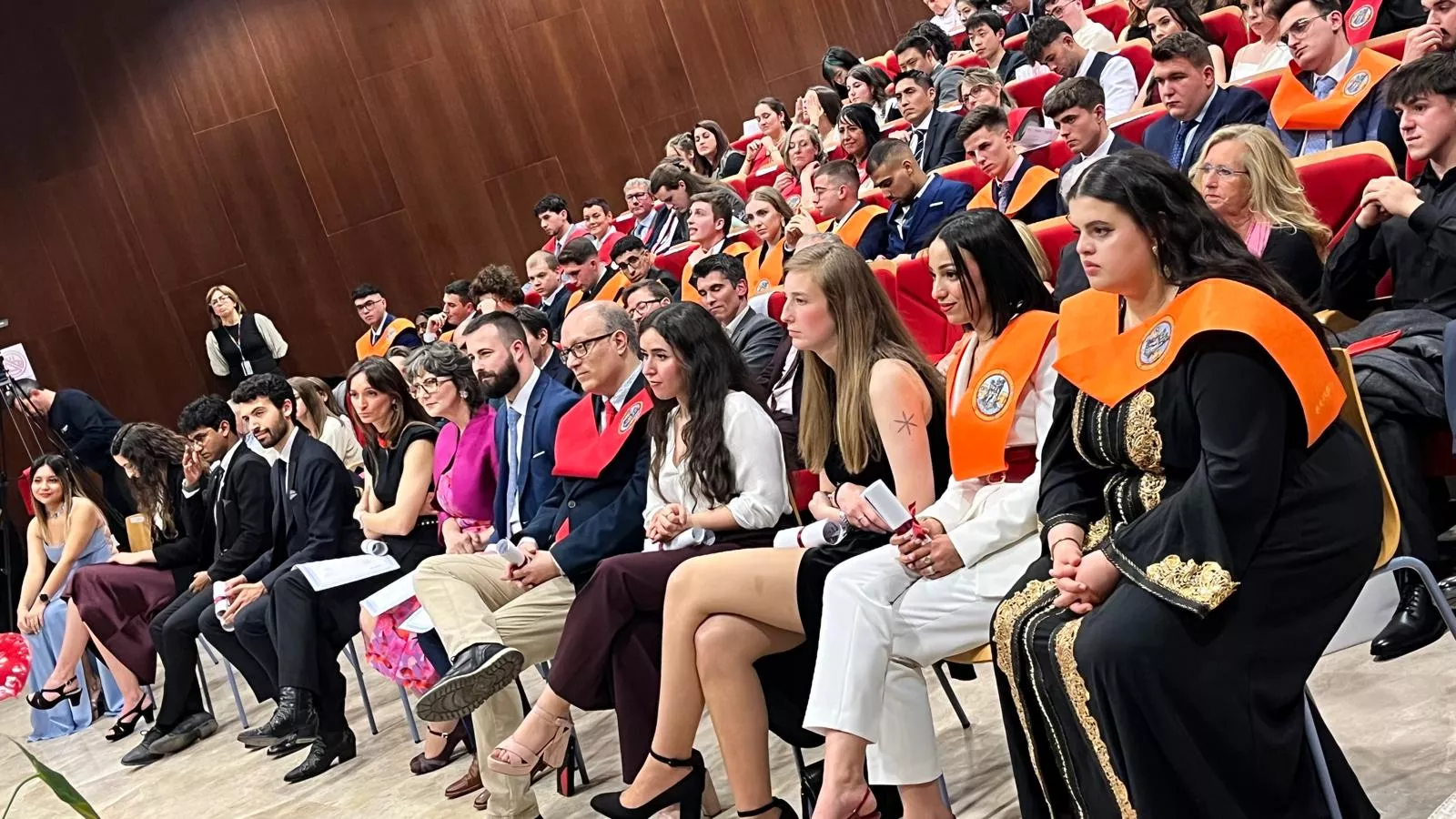 Acto de graduación de la Facultad de Empresa y Gestión Pública de Huesca 2025. Foto Mercedes Manterola