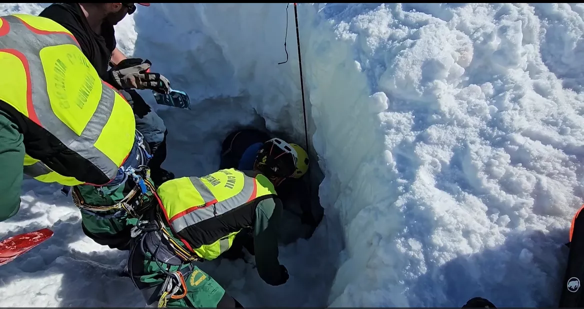 La Guardia Civil simula un rescate por avalancha en Cerler