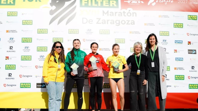 Podio de la 10K femenina Podio de la 10K femenina