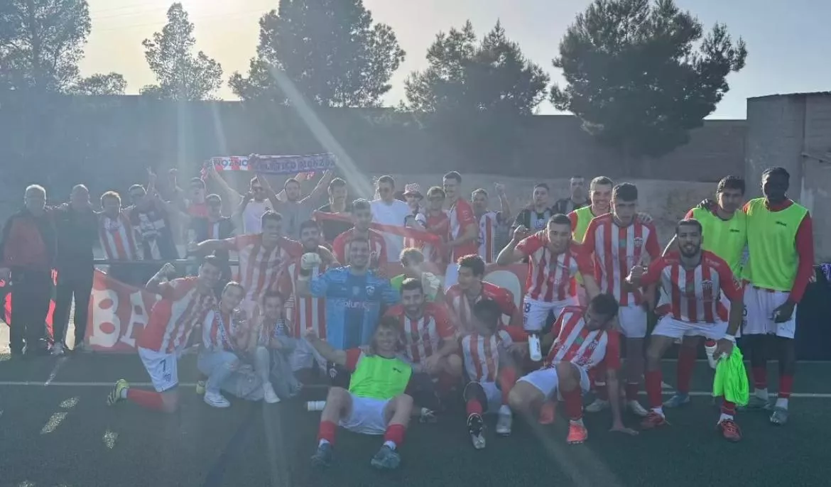 El Monzón celebra la victoria. 