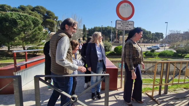  Reapertura de la pasarela sobre el río Isuela. Foto Myriam Martínez 