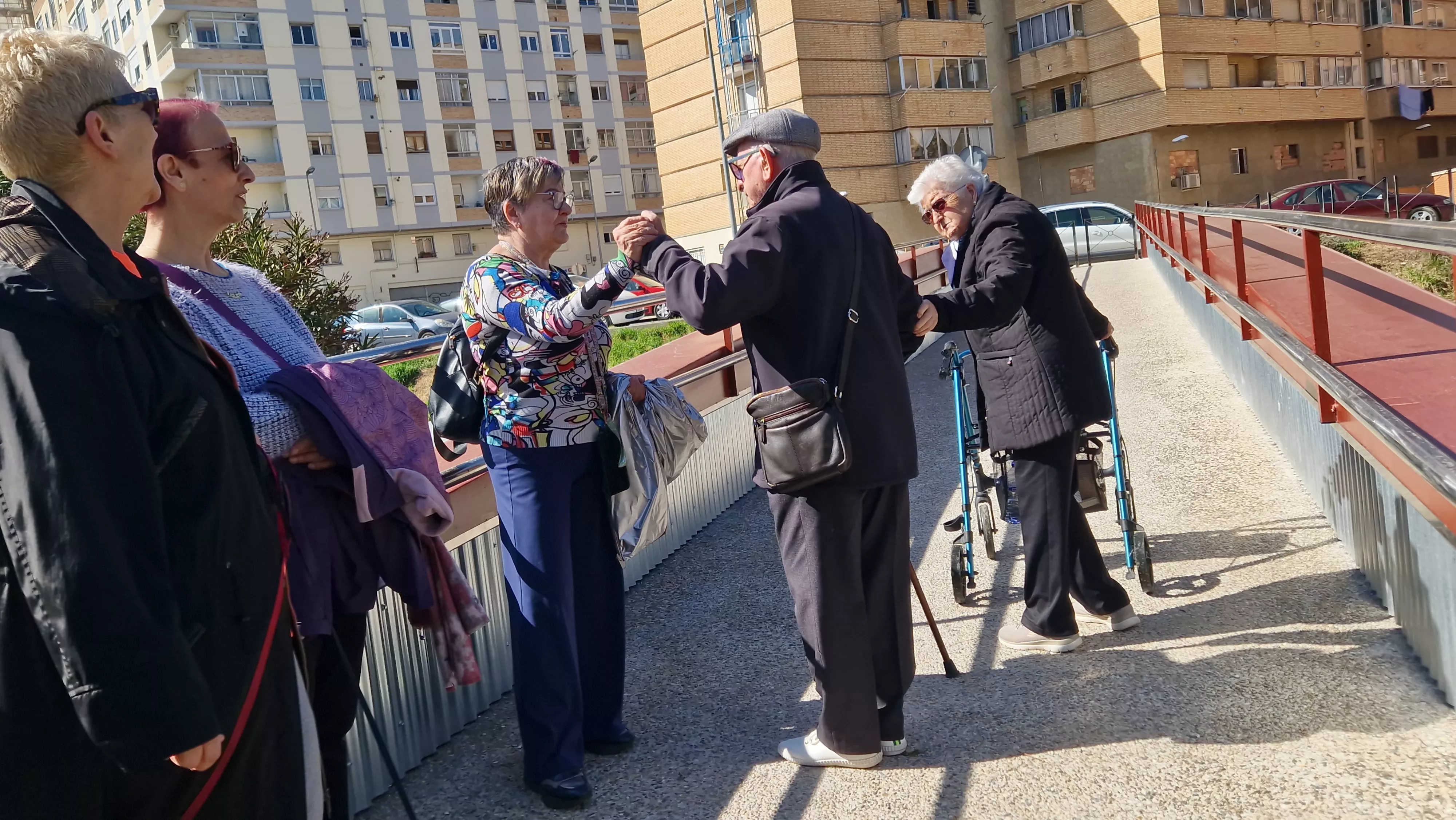  Reapertura de la pasarela sobre el río Isuela. Foto Myriam Martínez 