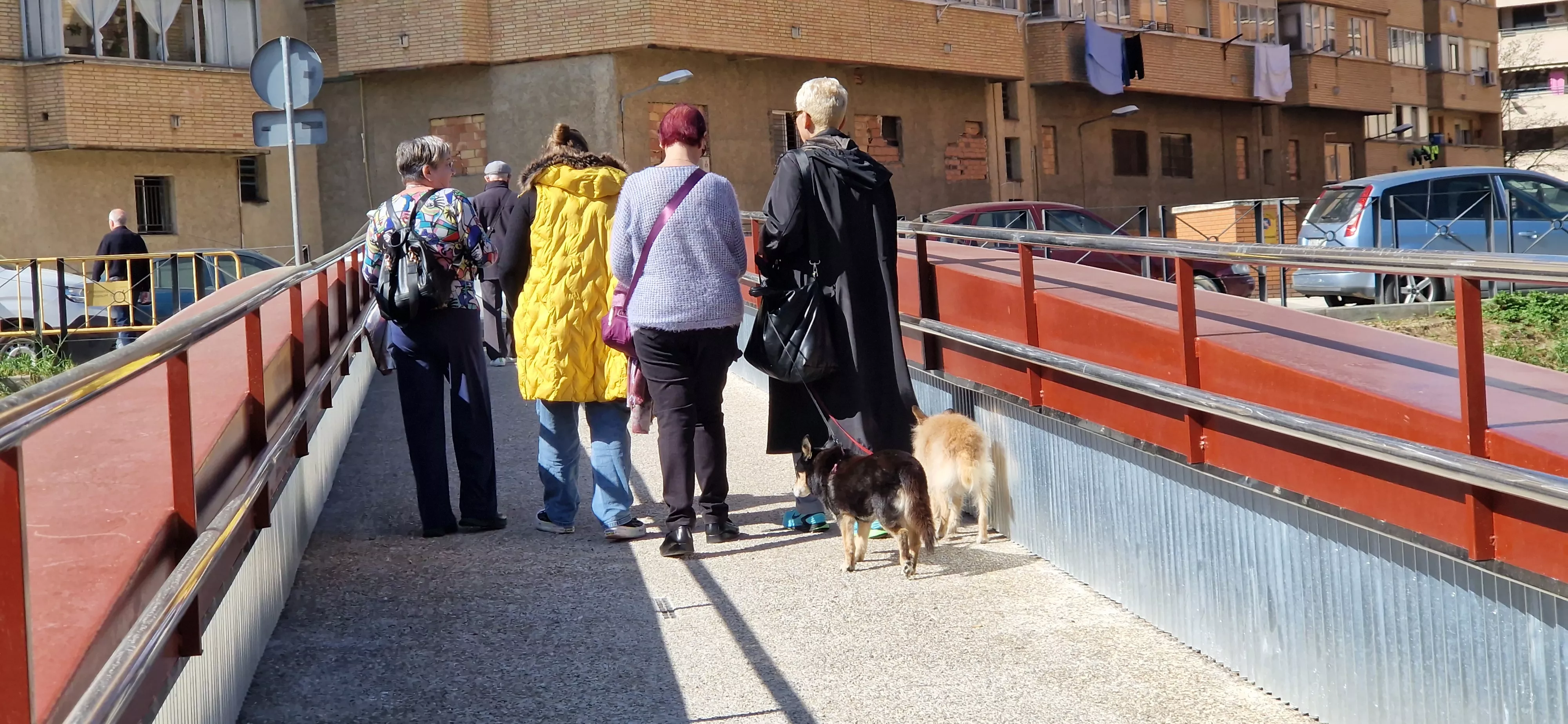  Reapertura de la pasarela sobre el río Isuela. Foto Myriam Martínez 