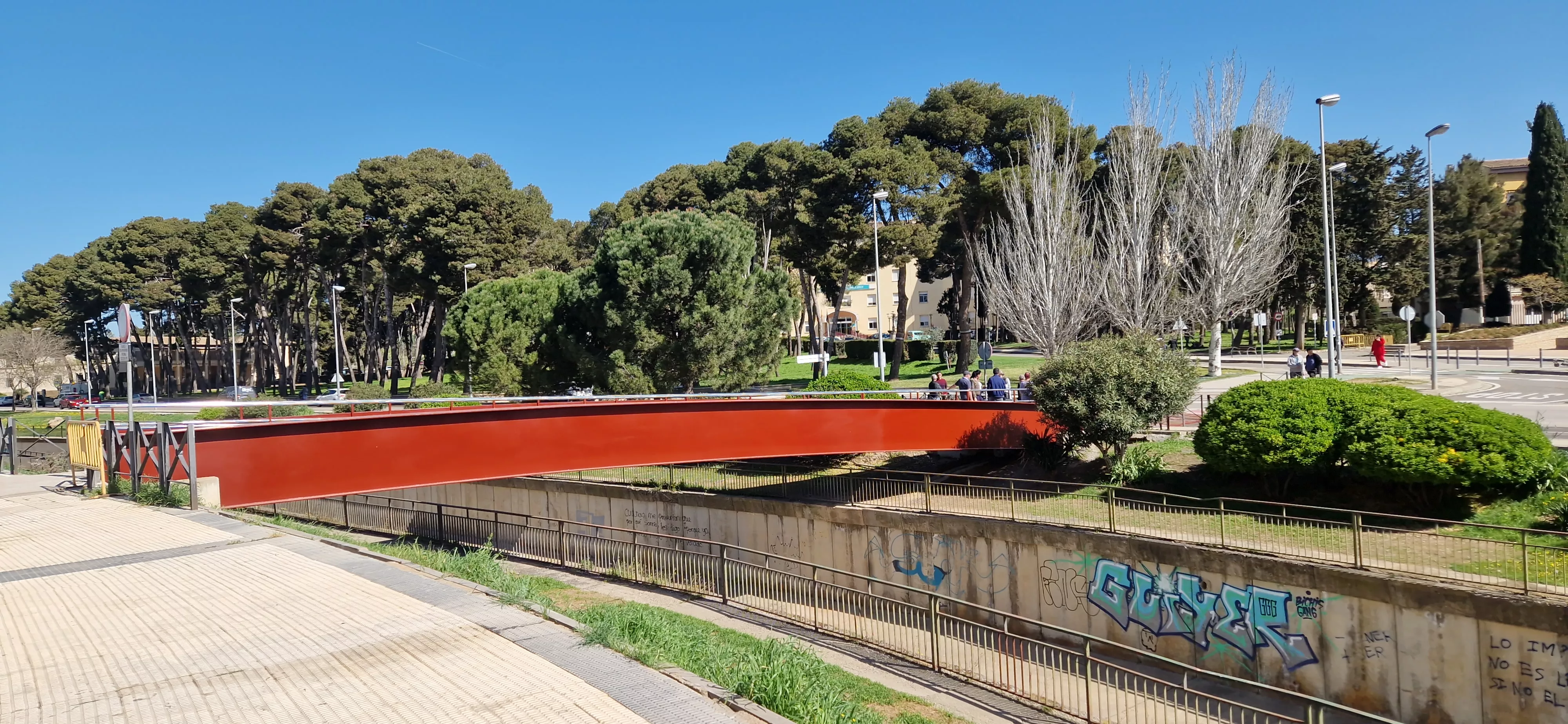 Reapertura de la pasarela sobre el río Isuela. Foto Myriam Martínez 