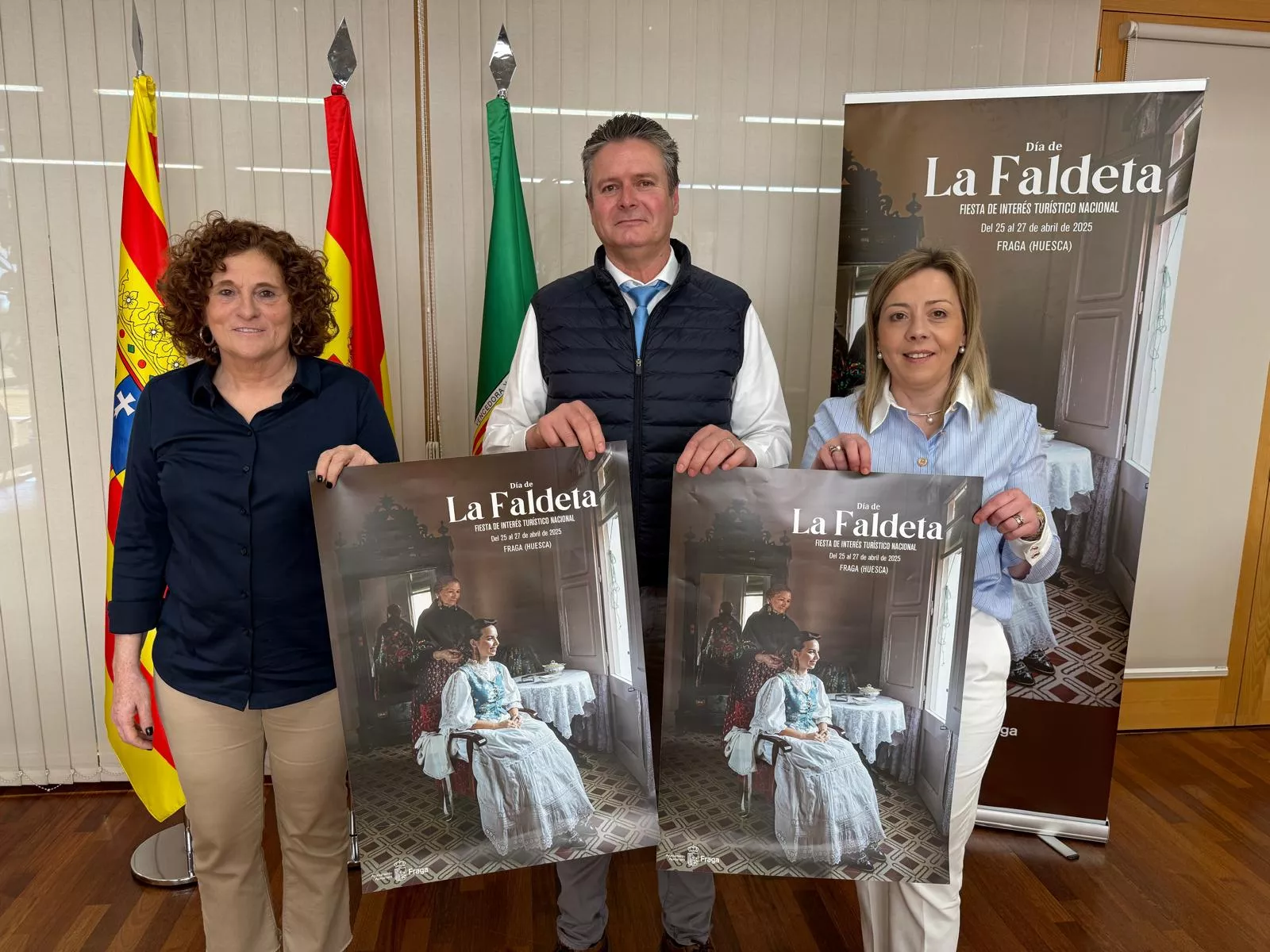 Cristina Canales Ignacio Gramún y María José Barrafón durante la presentación de La Faldeta en Fraga