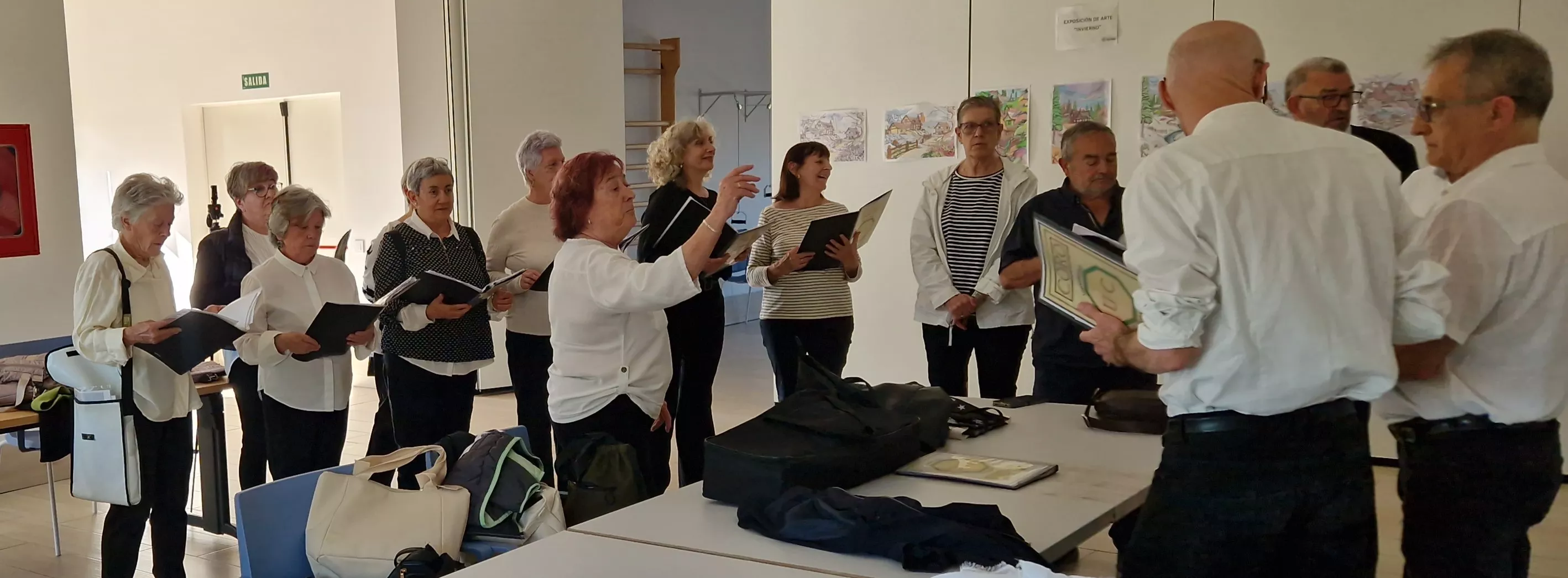 El Coro de la Universidad Ciudadana en la Residencia Rey Ardid. Foto Myriam Martínez