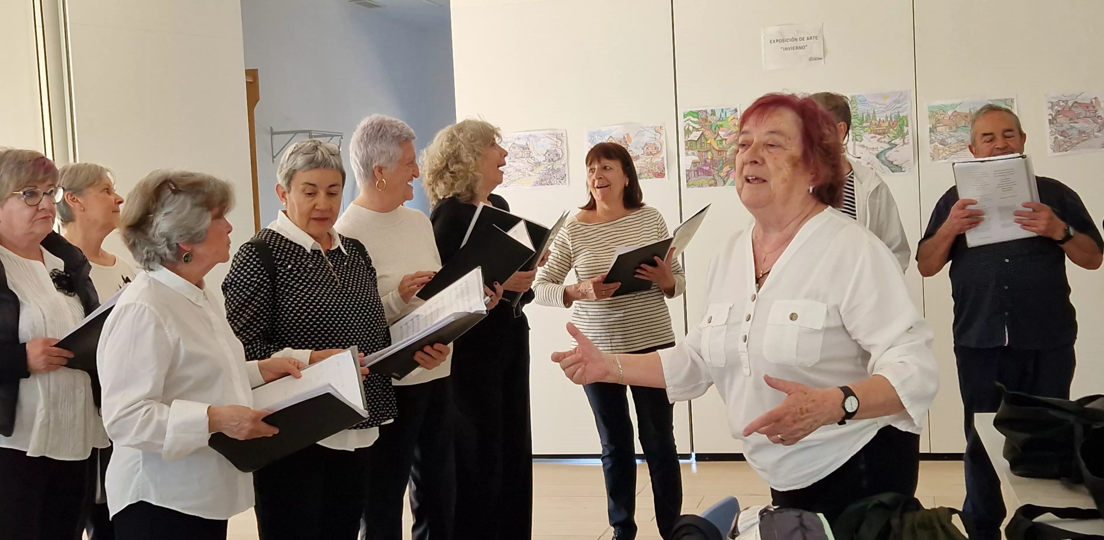 El Coro de la Universidad Ciudadana en la Residencia Rey Ardid. Foto Myriam Martínez