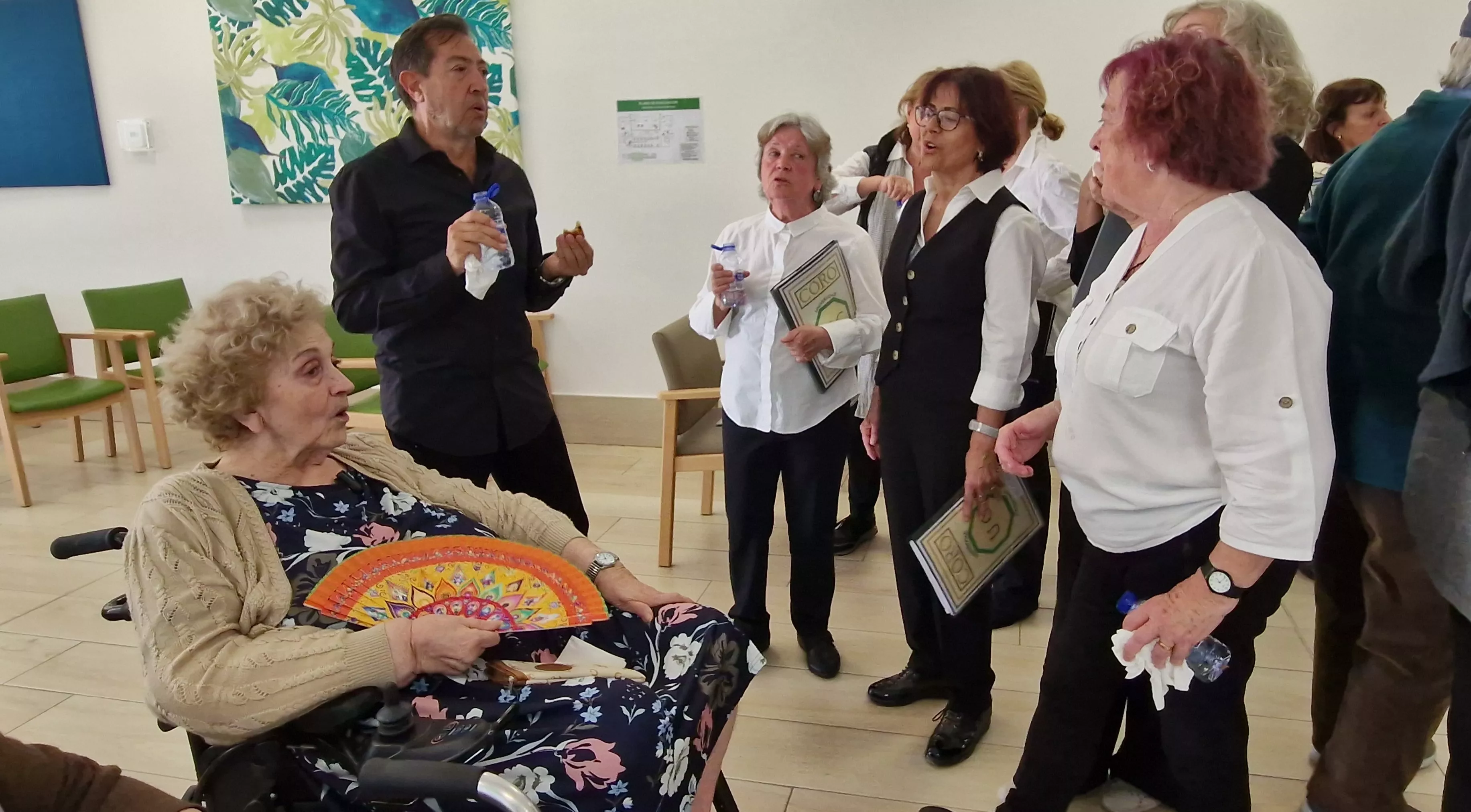 El Coro de la Universidad Ciudadana en la Residencia Rey Ardid. Foto Myriam Martínez