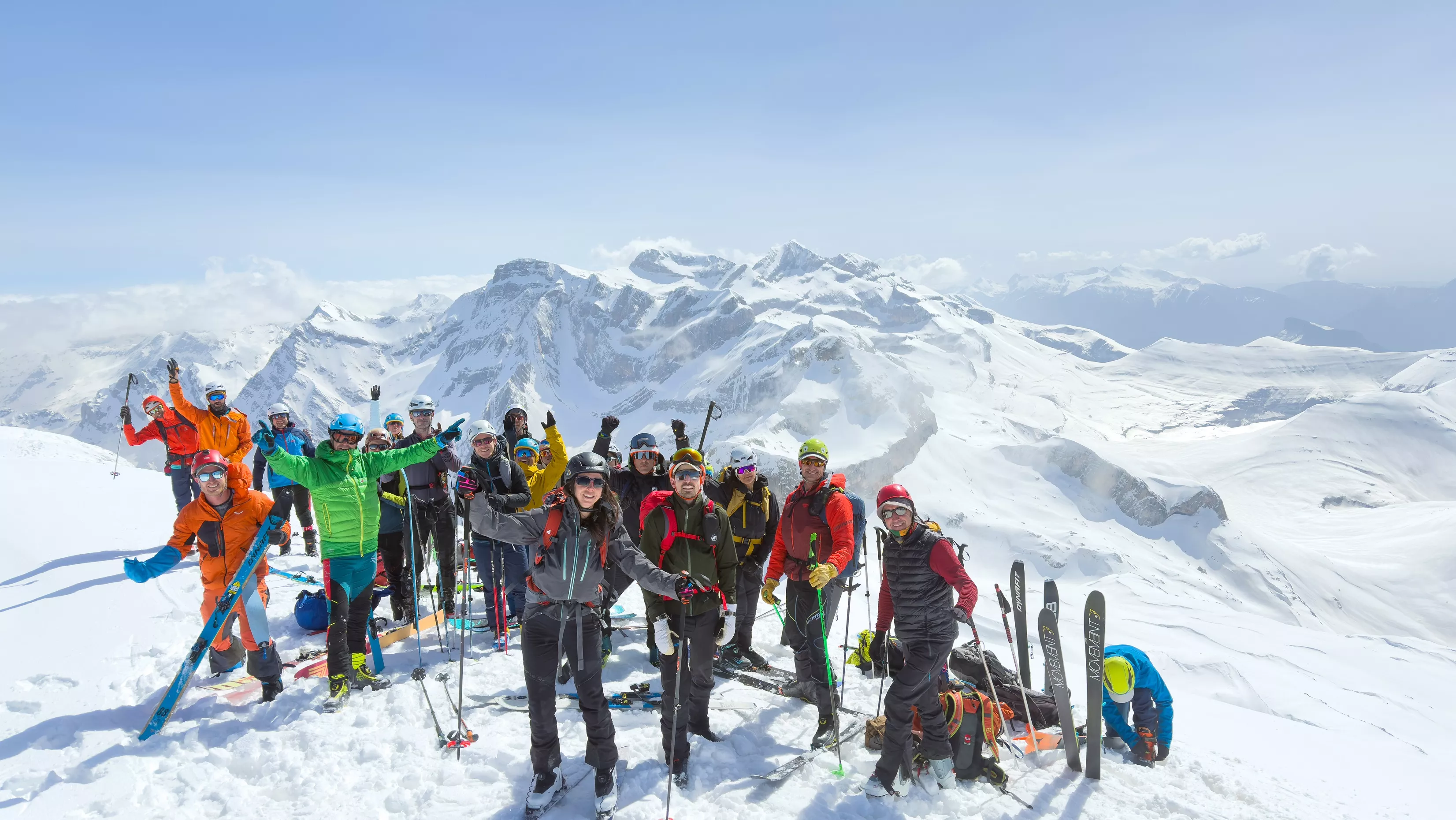 Grupo en la cima del Taillón