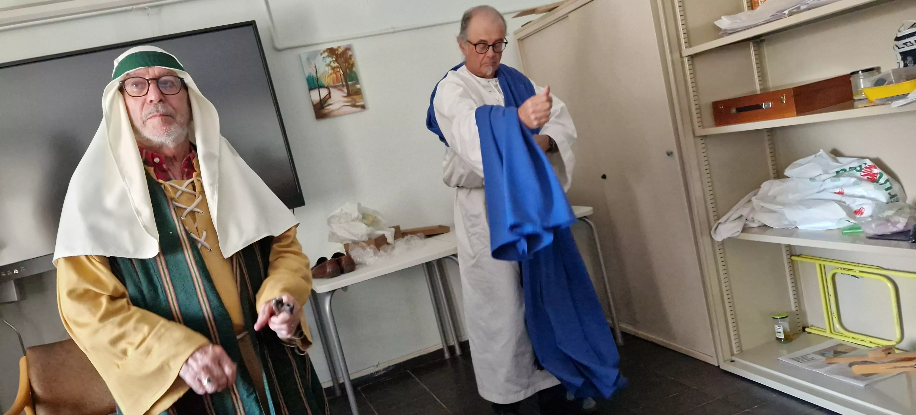 Los doce apóstoles que participarán en la Semana Santa oscense. Foto Myriam Martínez