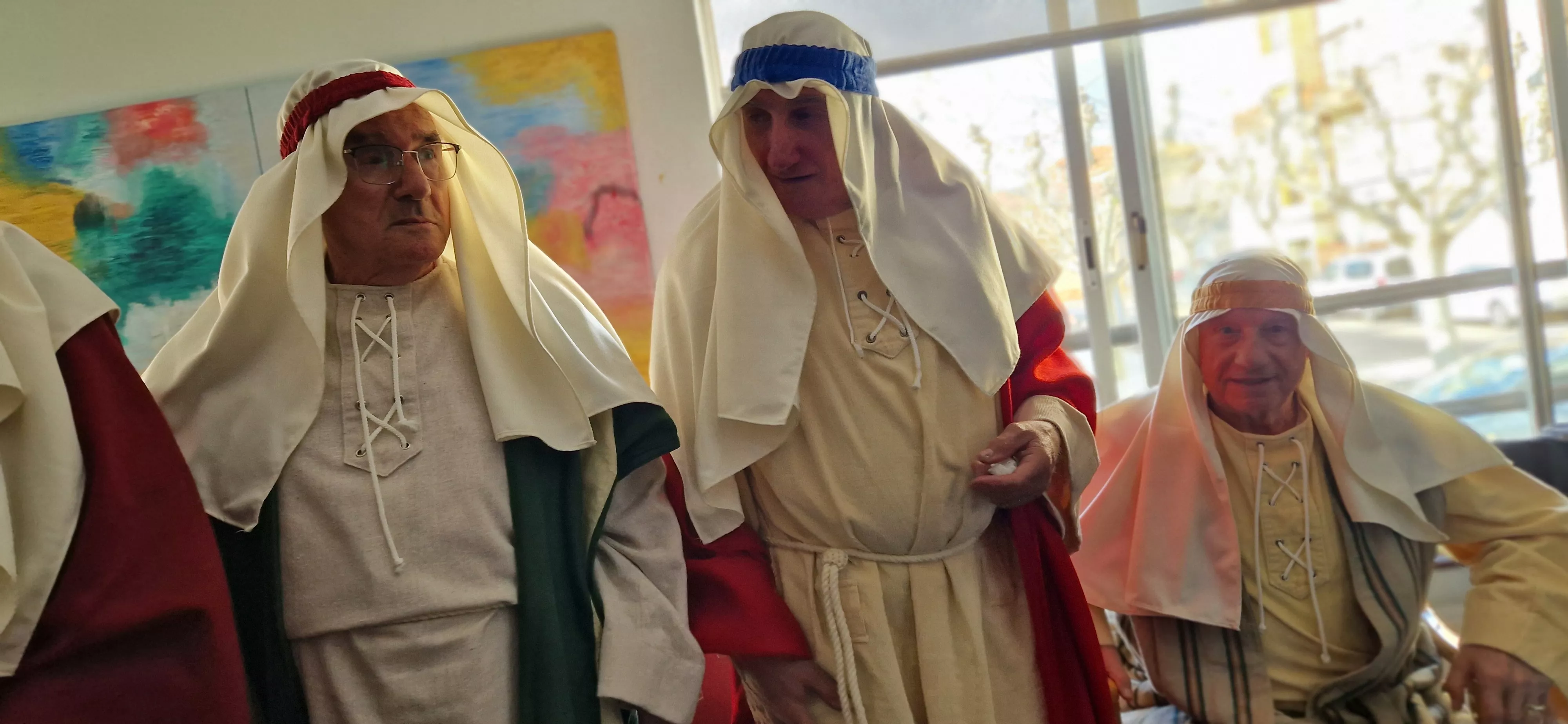 Los doce apóstoles que participarán en la Semana Santa oscense. Foto Myriam Martínez