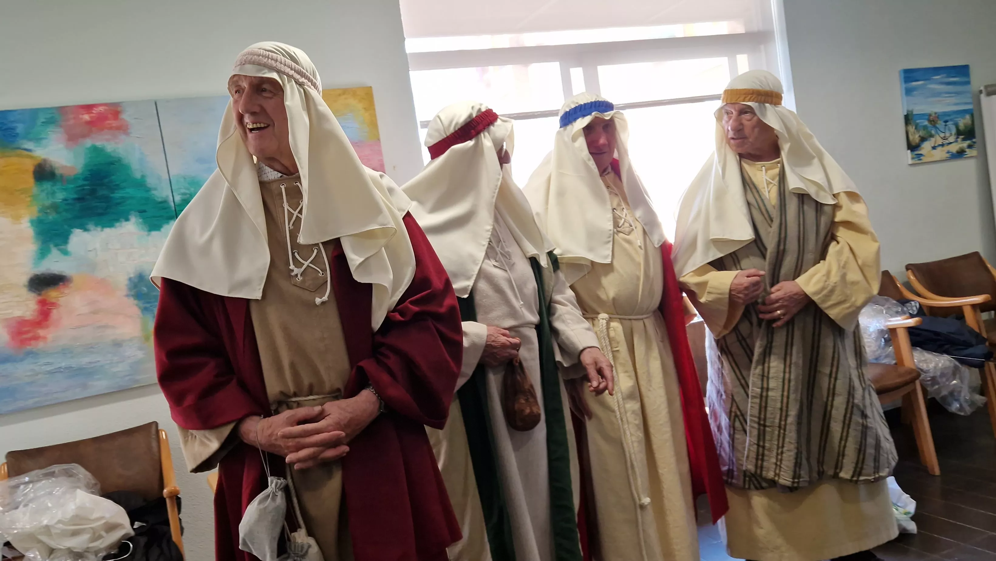 Los doce apóstoles que participarán en la Semana Santa oscense. Foto Myriam Martínez