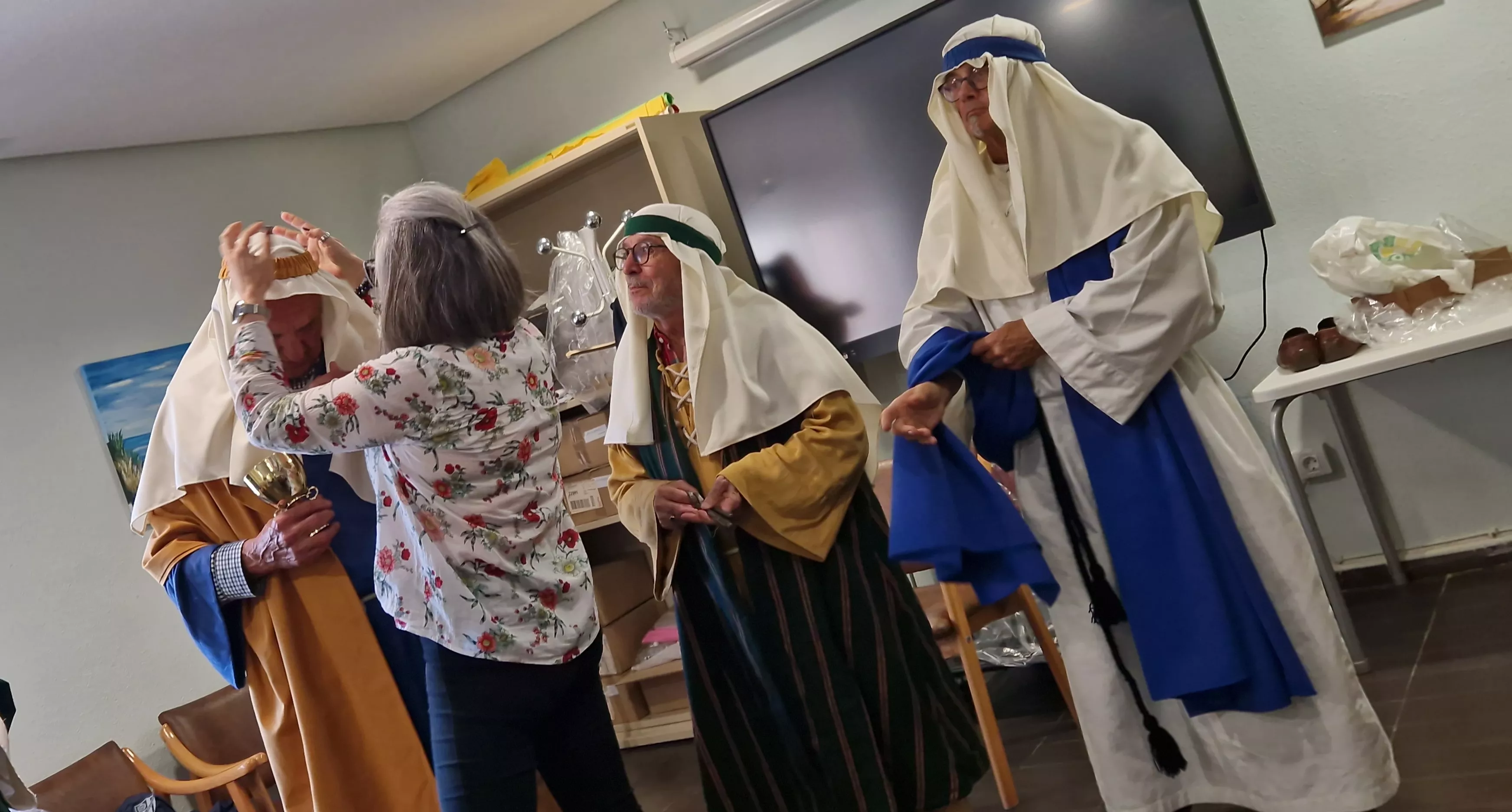 Los doce apóstoles que participarán en la Semana Santa oscense. Foto Myriam Martínez