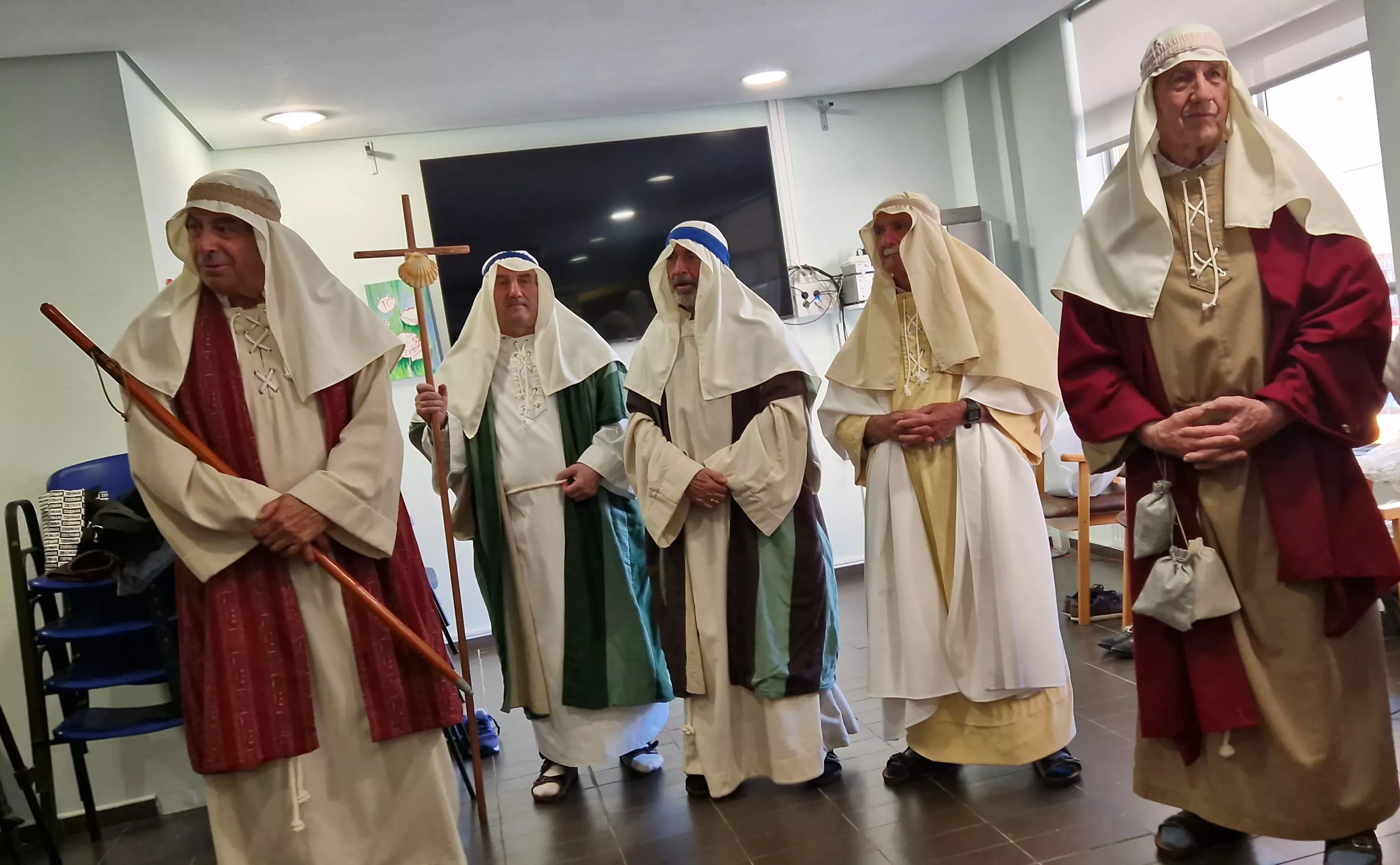 Los doce apóstoles que participarán en la Semana Santa oscense. Foto Myriam Martínez