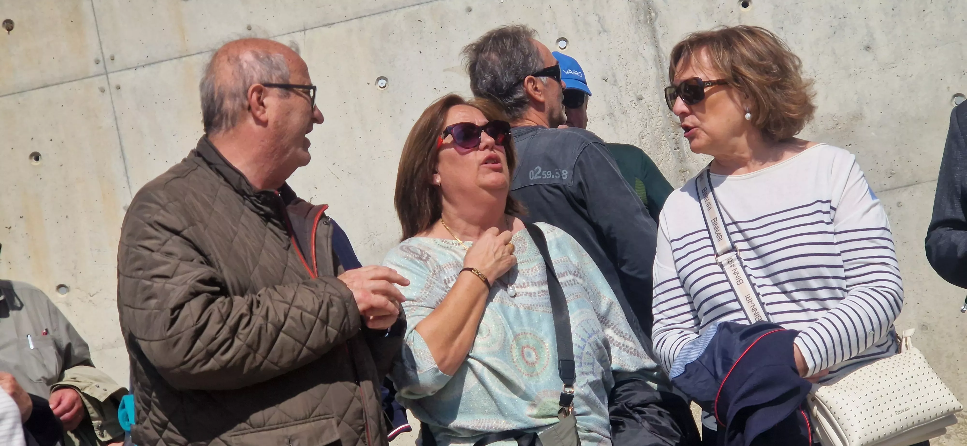 Segunda concentración por la reapertura de la biblioteca de adultos Ramón J. Sender. Foto Myriam Martínez