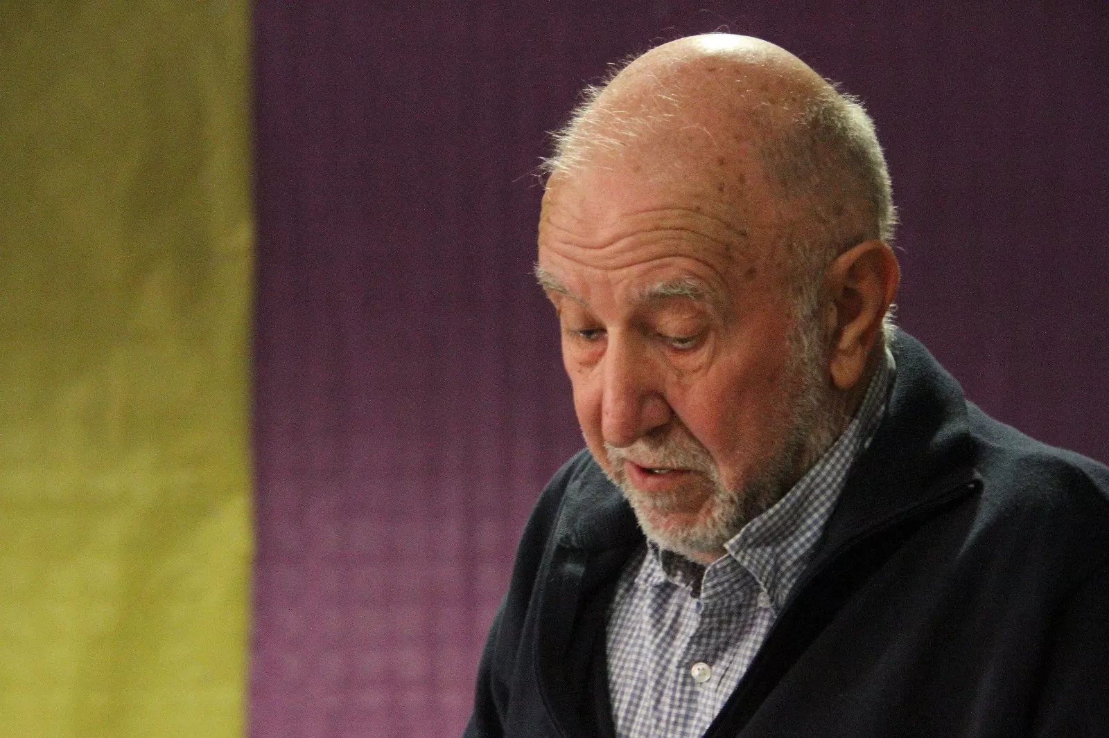 Proyección en el CRMAHU del podcast "La transición sangrienta". Foto Carlos Neofato