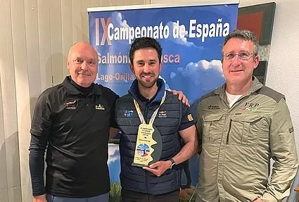 Nicolás Abadía con los directivos aragoneses (002) Nicolás Abadía con los directivos aragoneses (002)